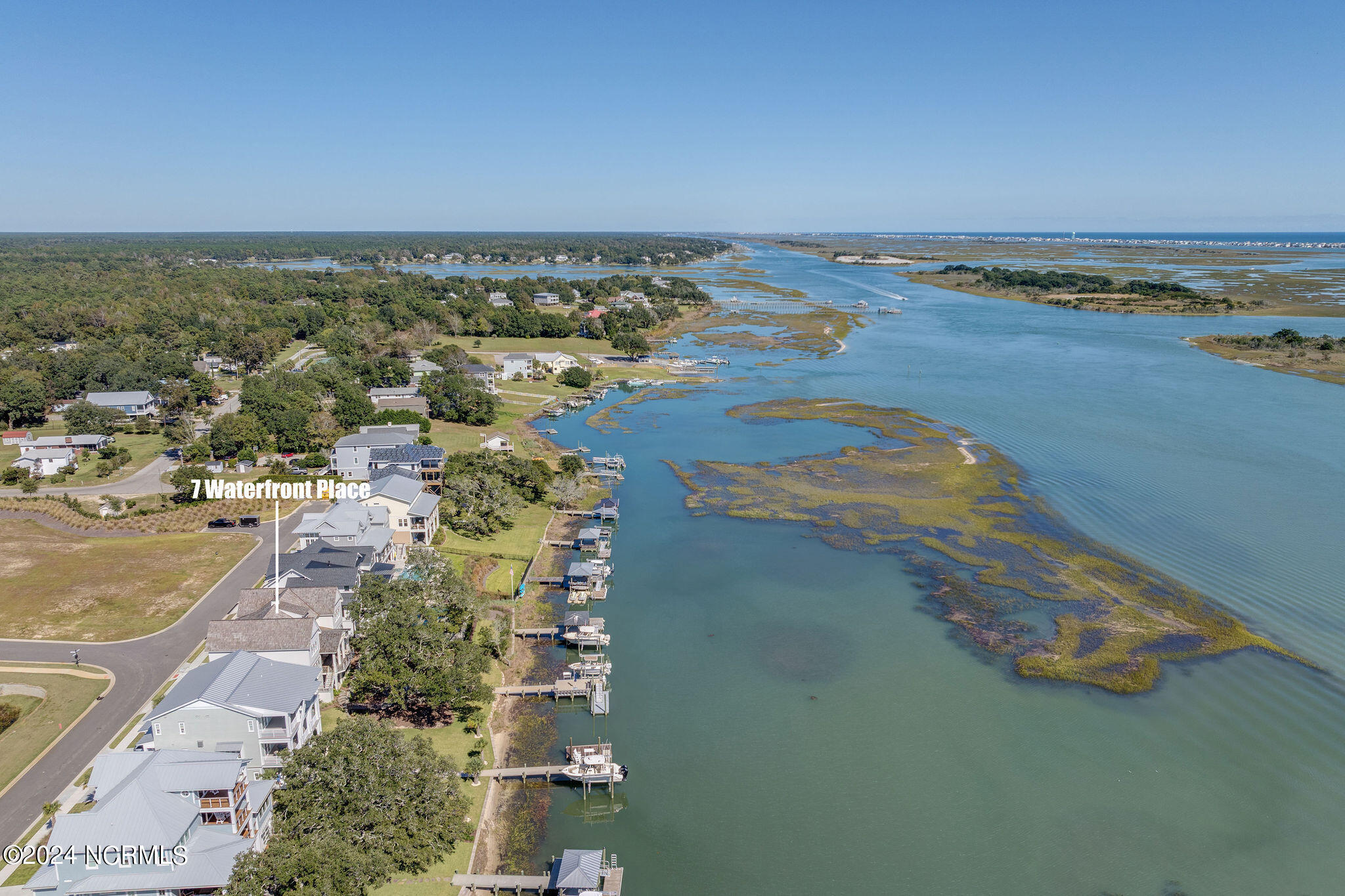 100547028 | Photo 63