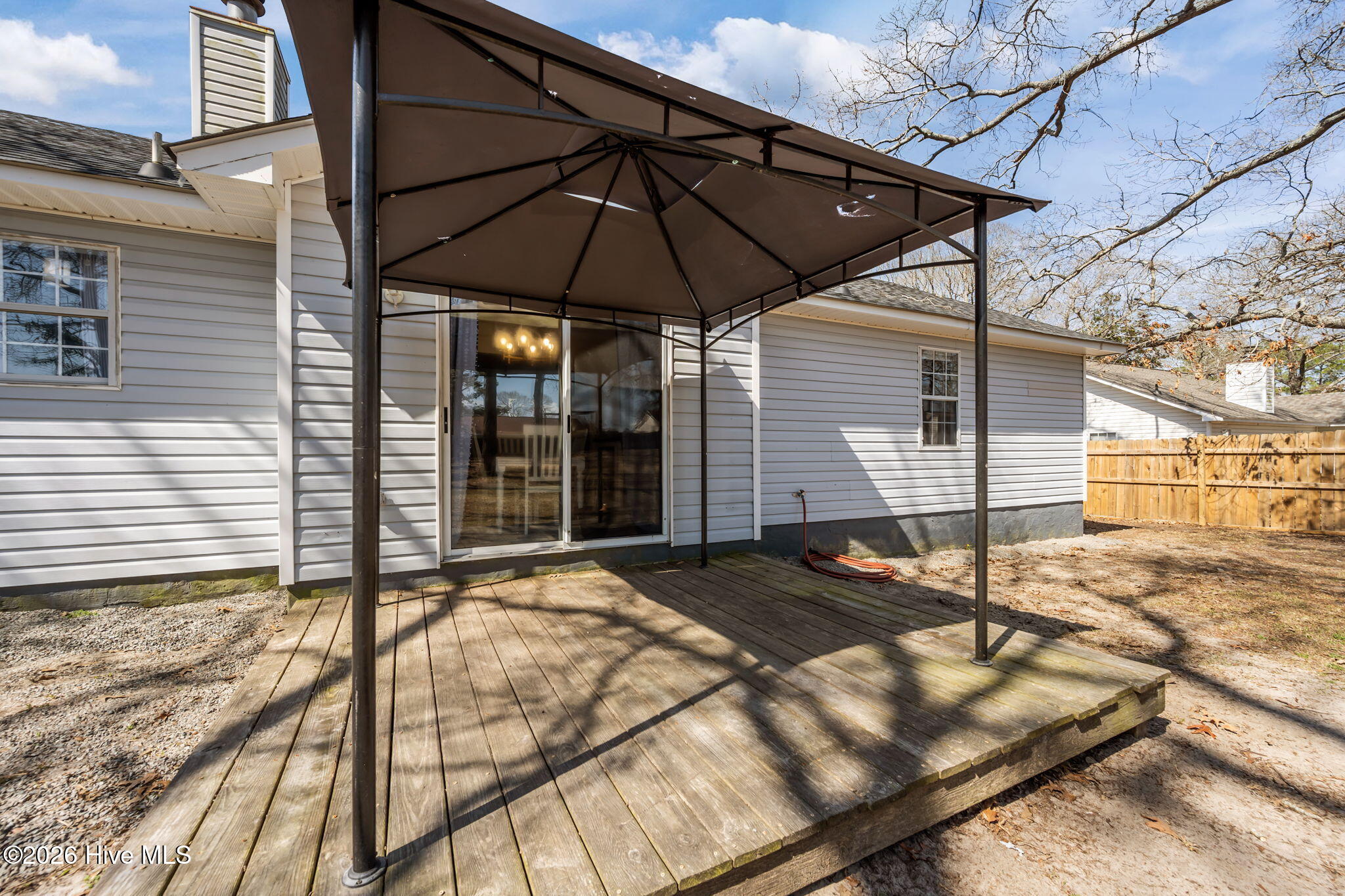 100558833 | Photo 44