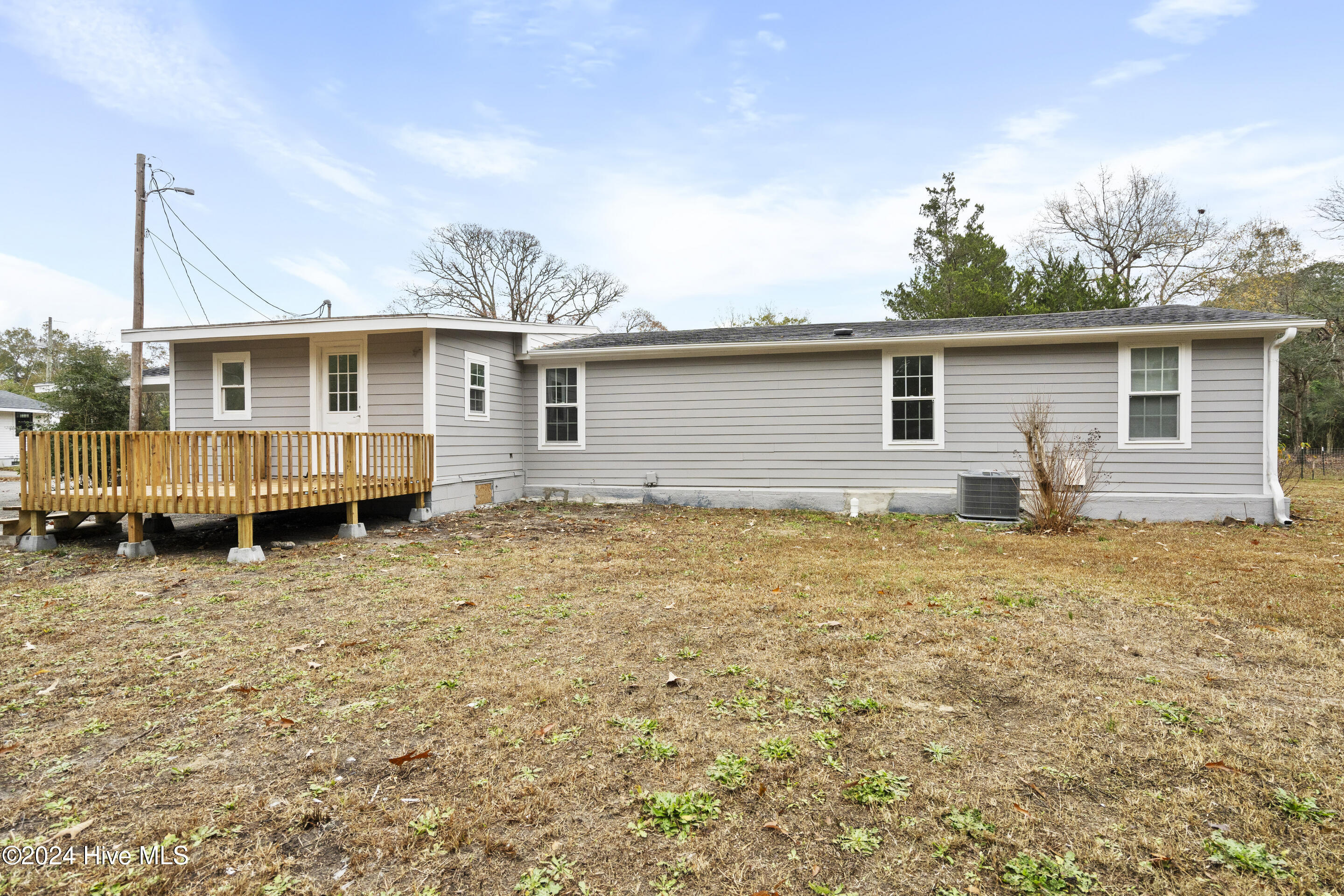 100481604 | Photo 37