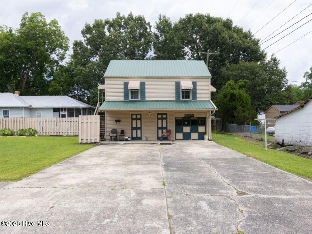 Exterior photo of 900 N Broad Street, Edenton, NC 27932. MLS: 100586061