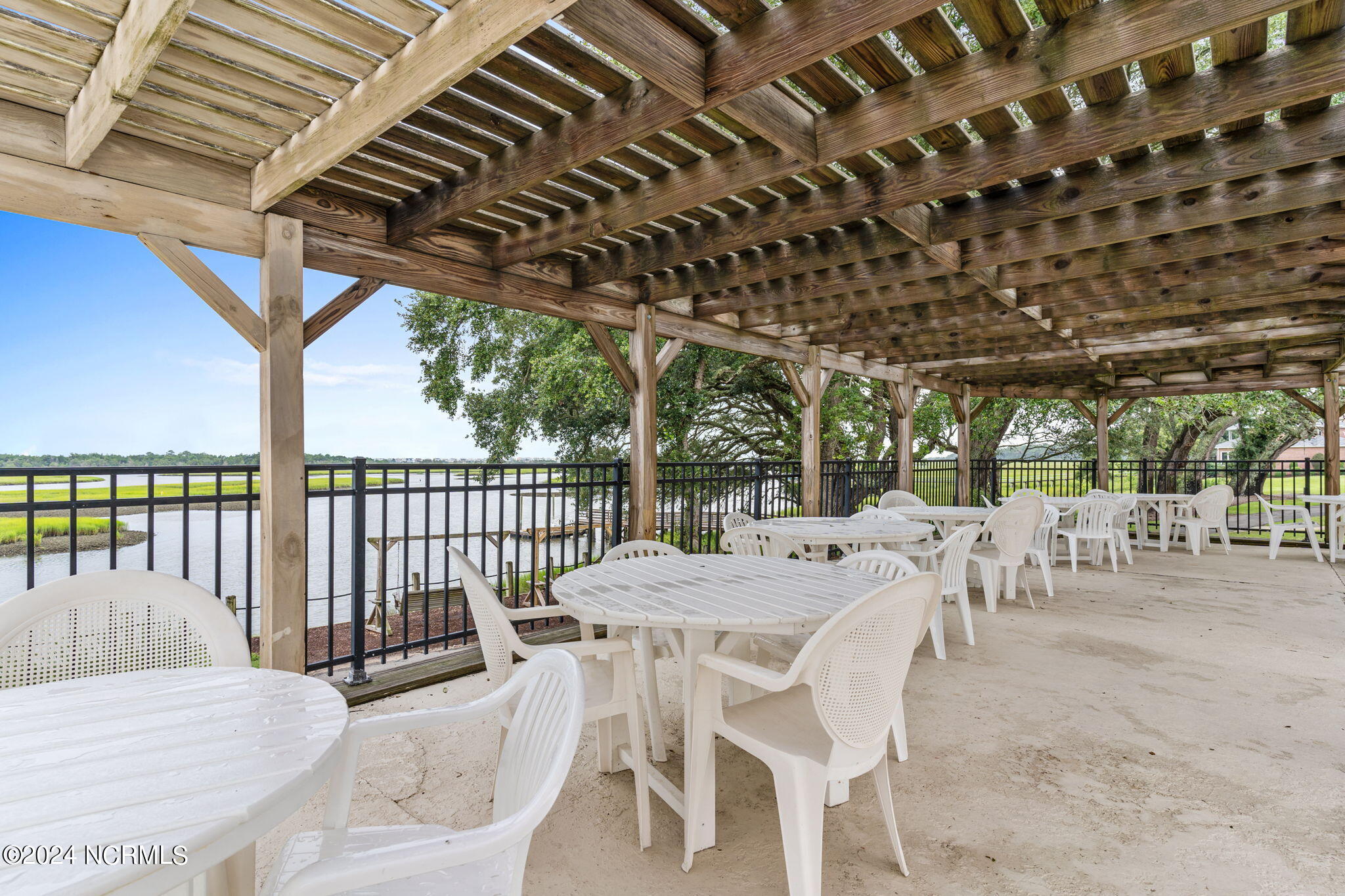 100456942 | Photo 13