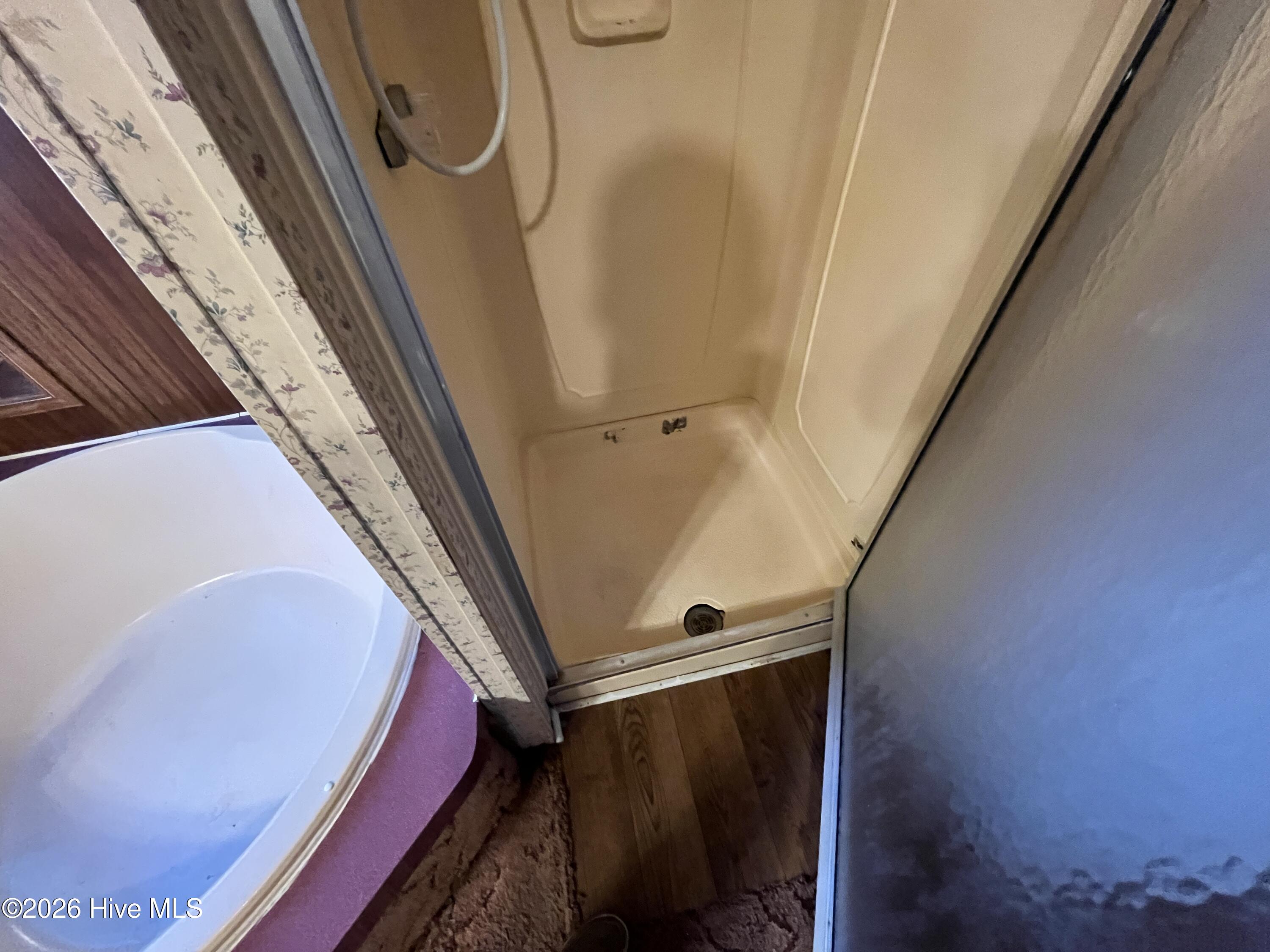 100568963 | Photo 44