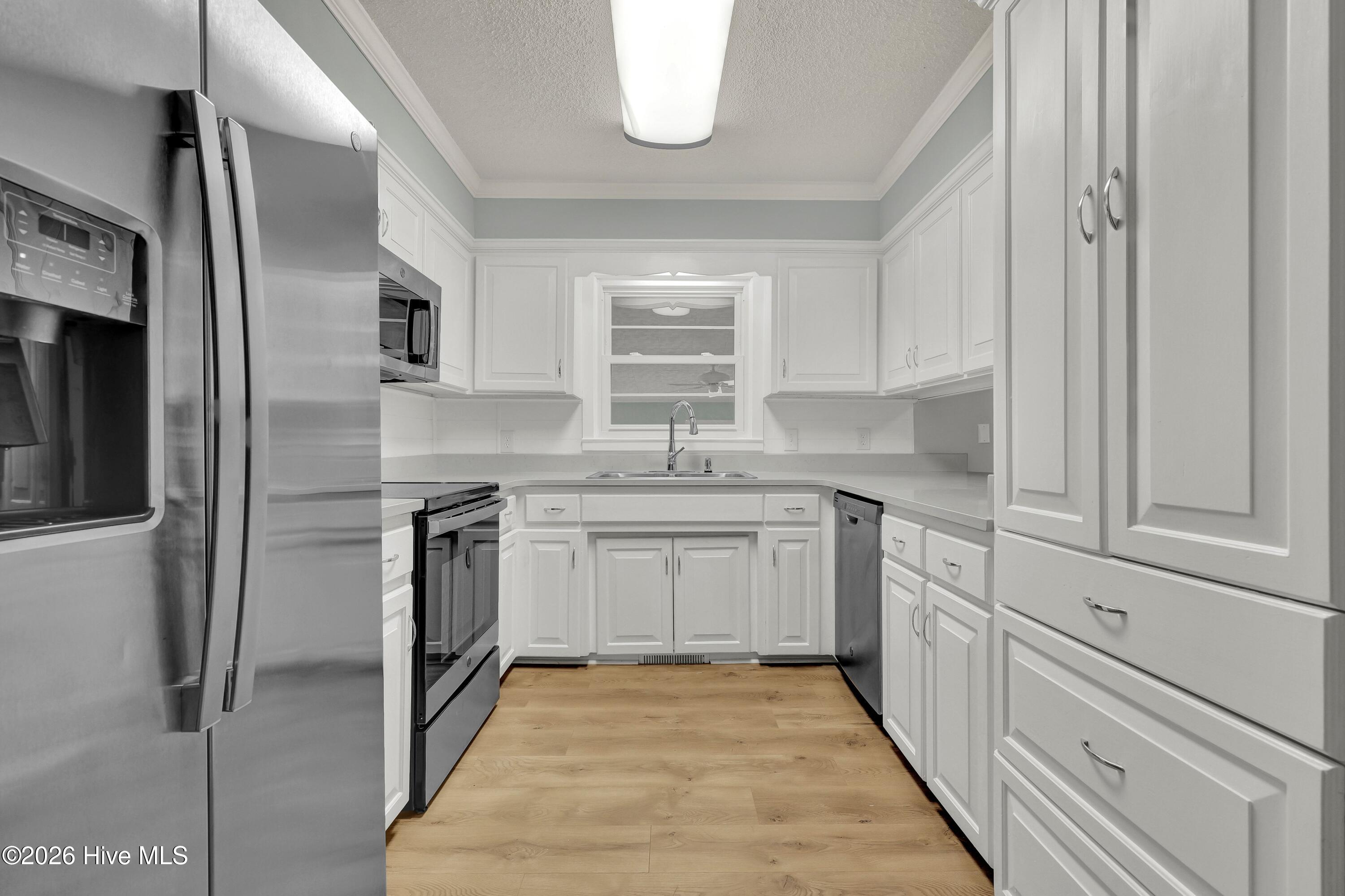 100565144 | Photo 11