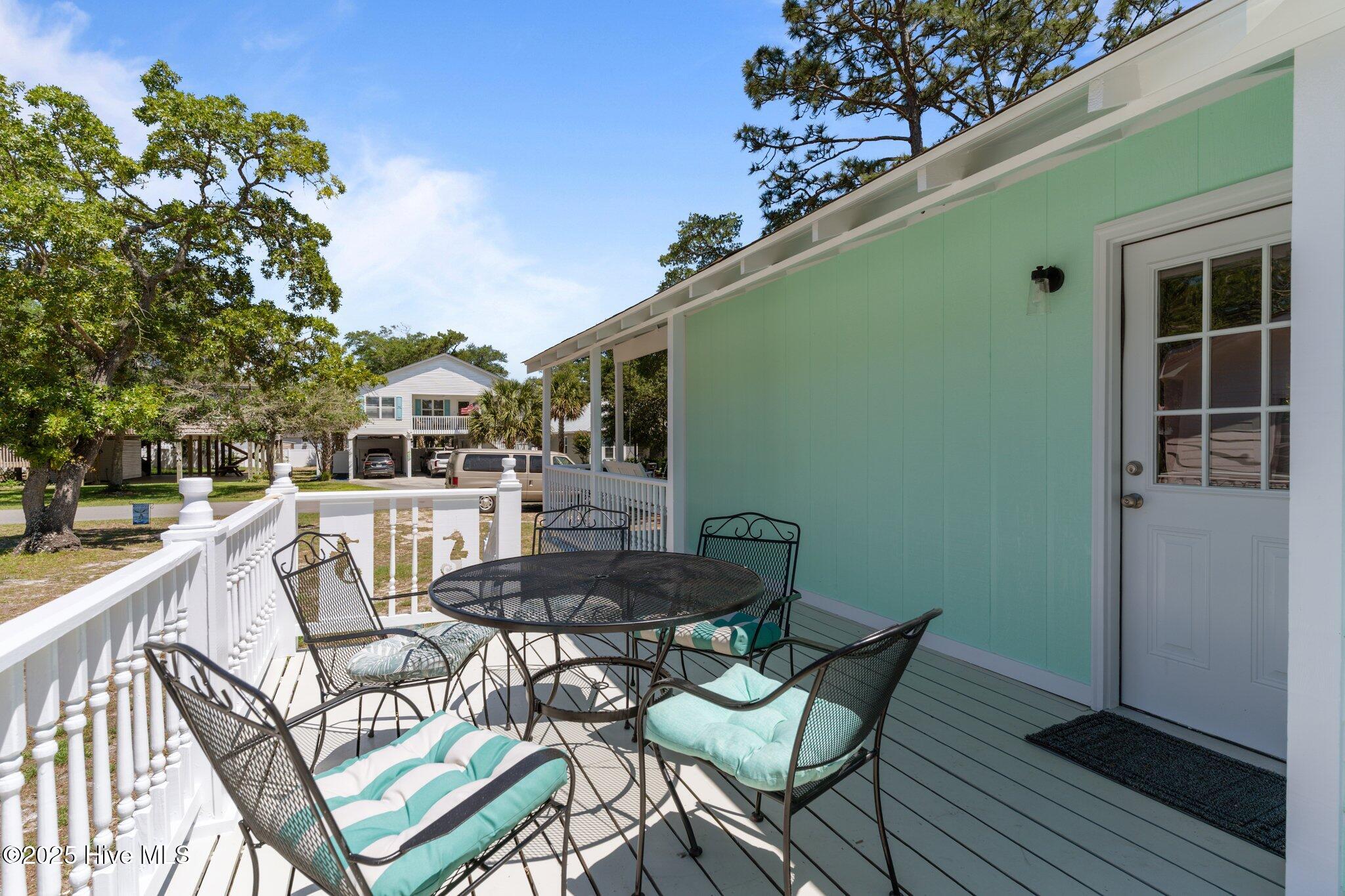 100494109 | Photo 25