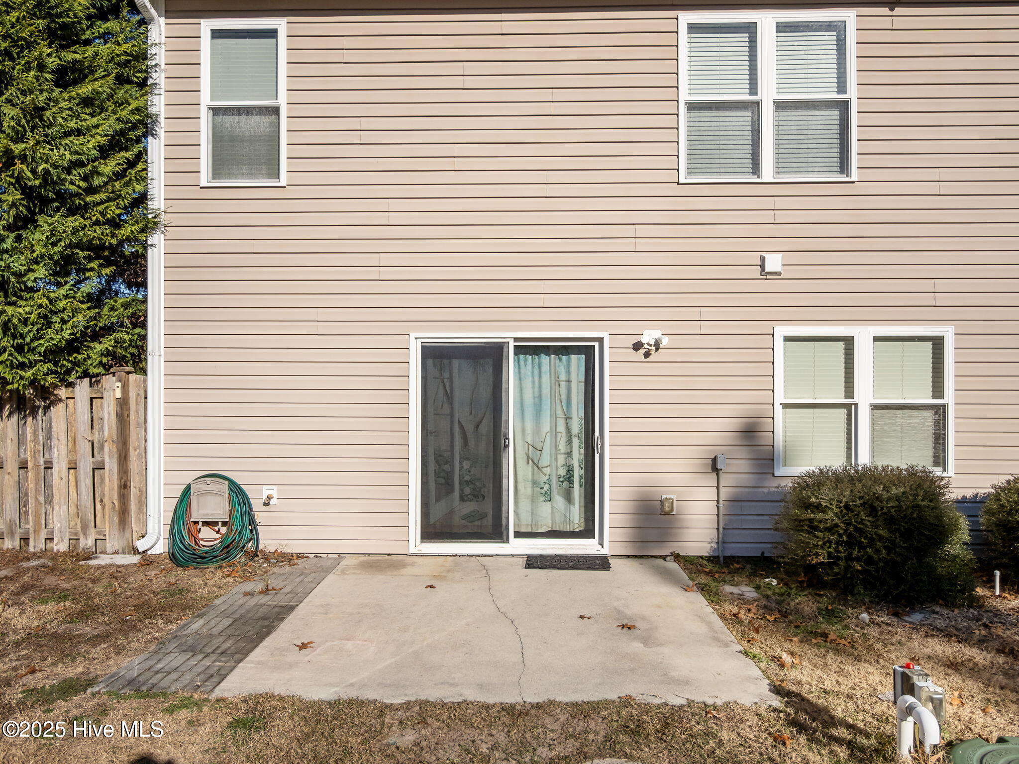 100545708 | Photo 33