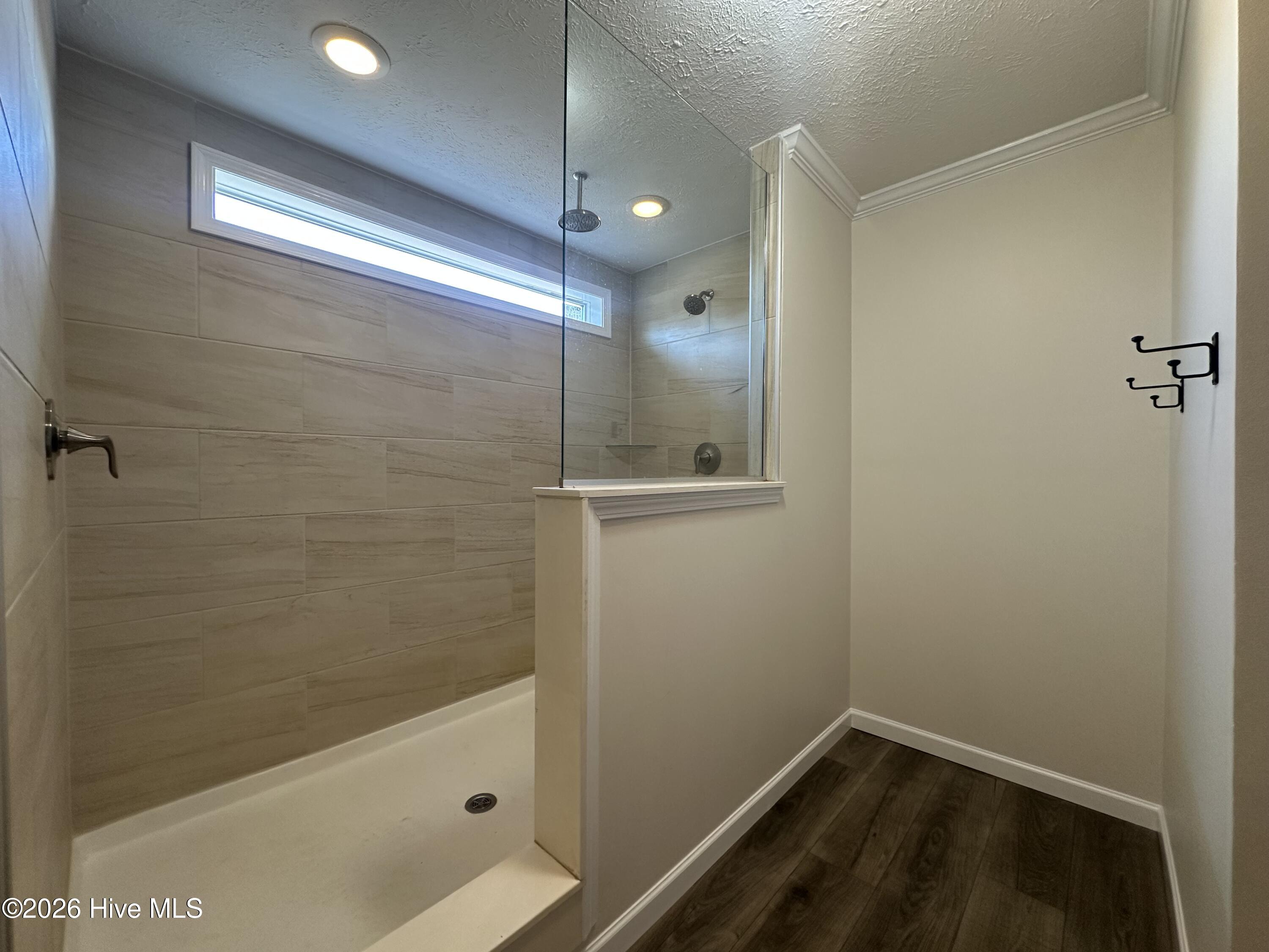 100550398 | Photo 19