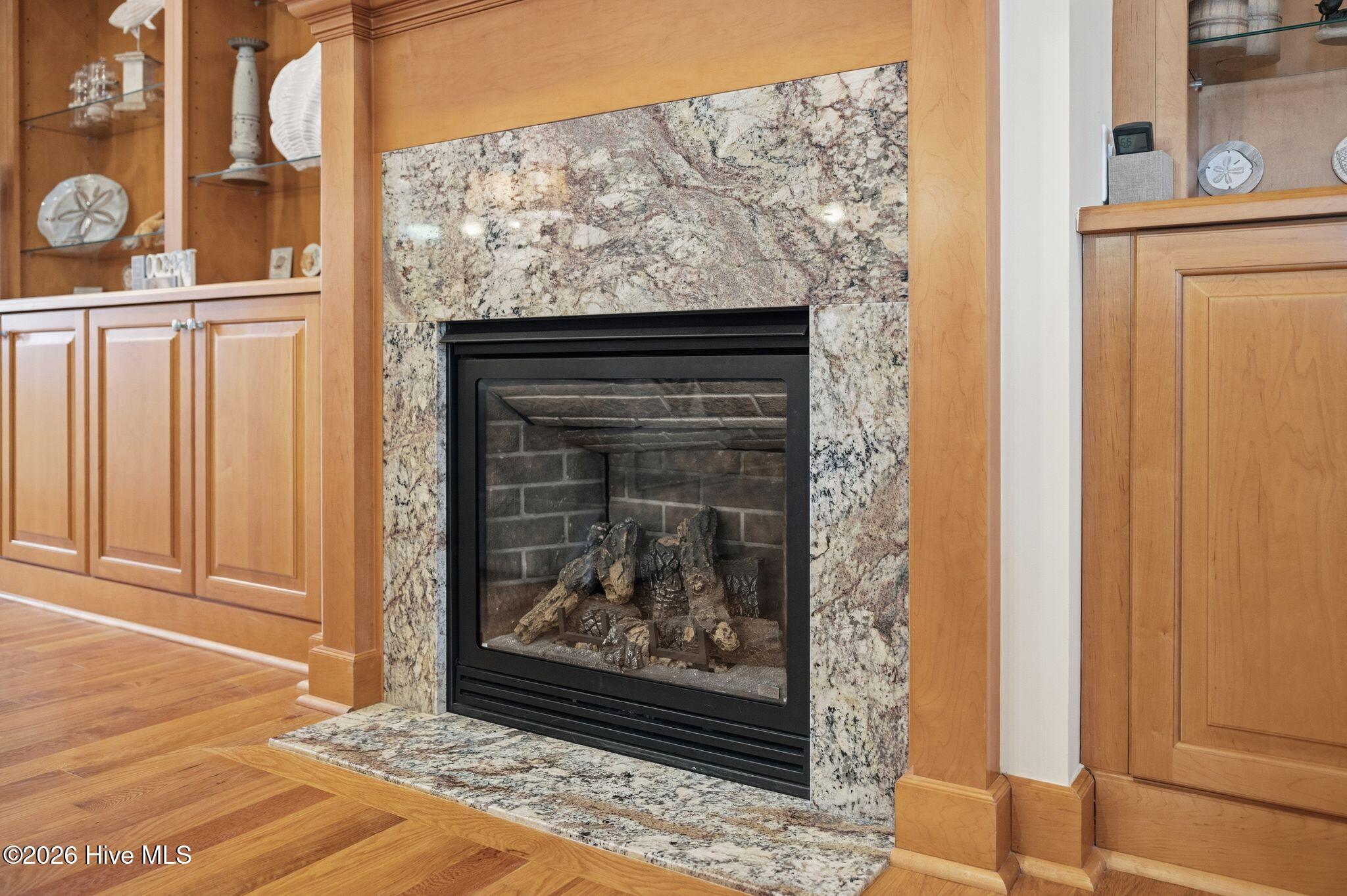 100553774 | Photo 11