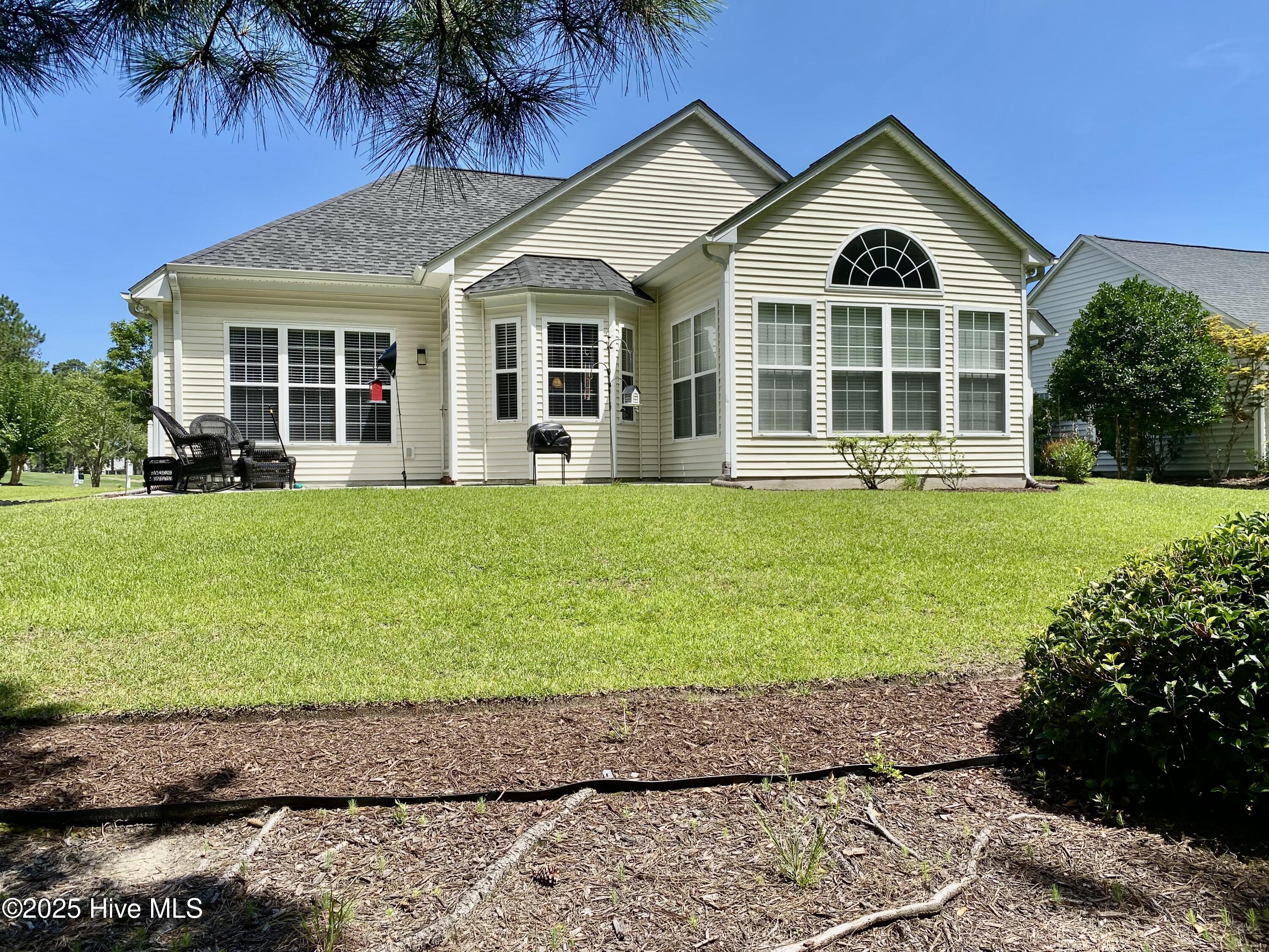 100539119 | Photo 44