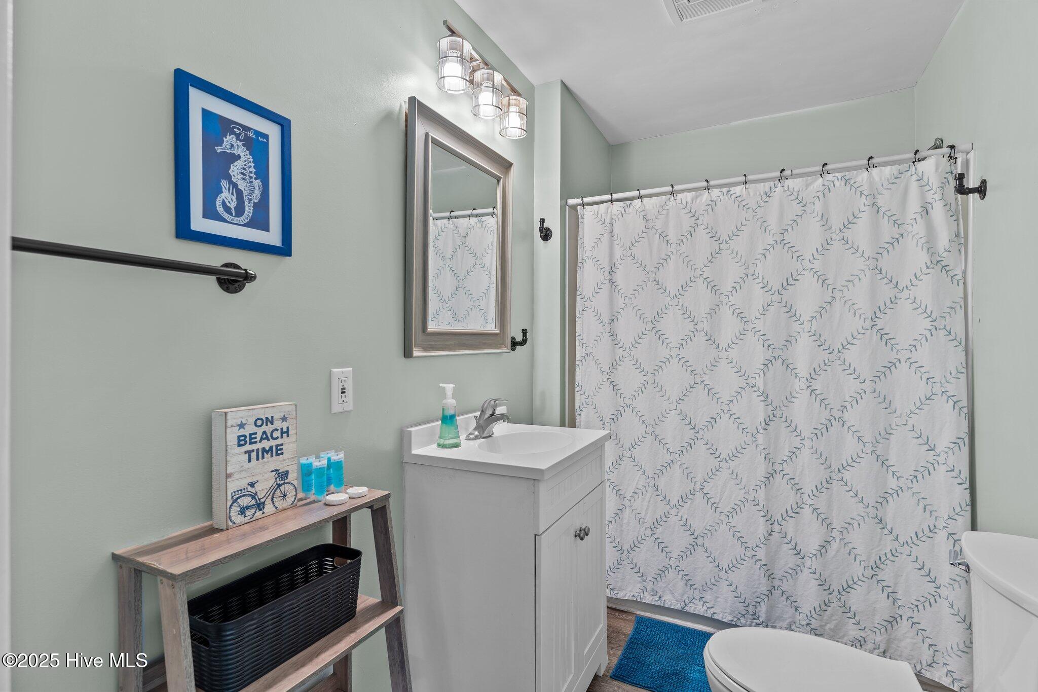 100511198 | Photo 28