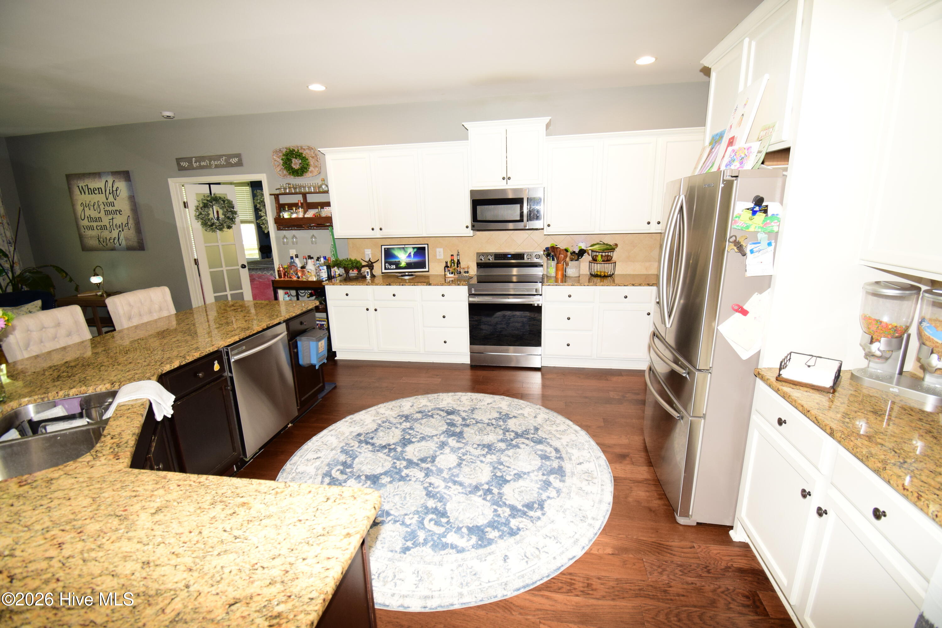 100566647 | Photo 15