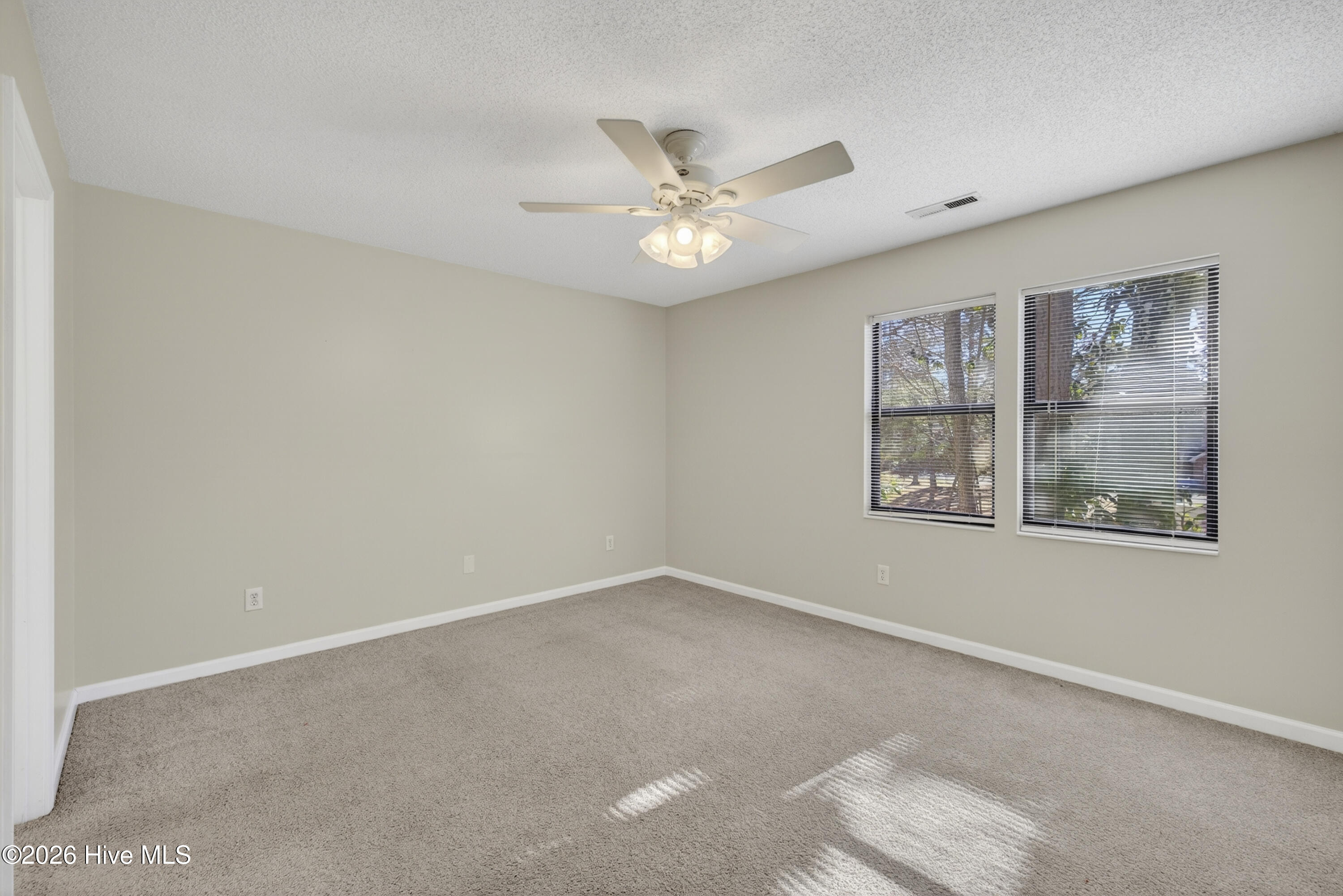 100551794 | Photo 15