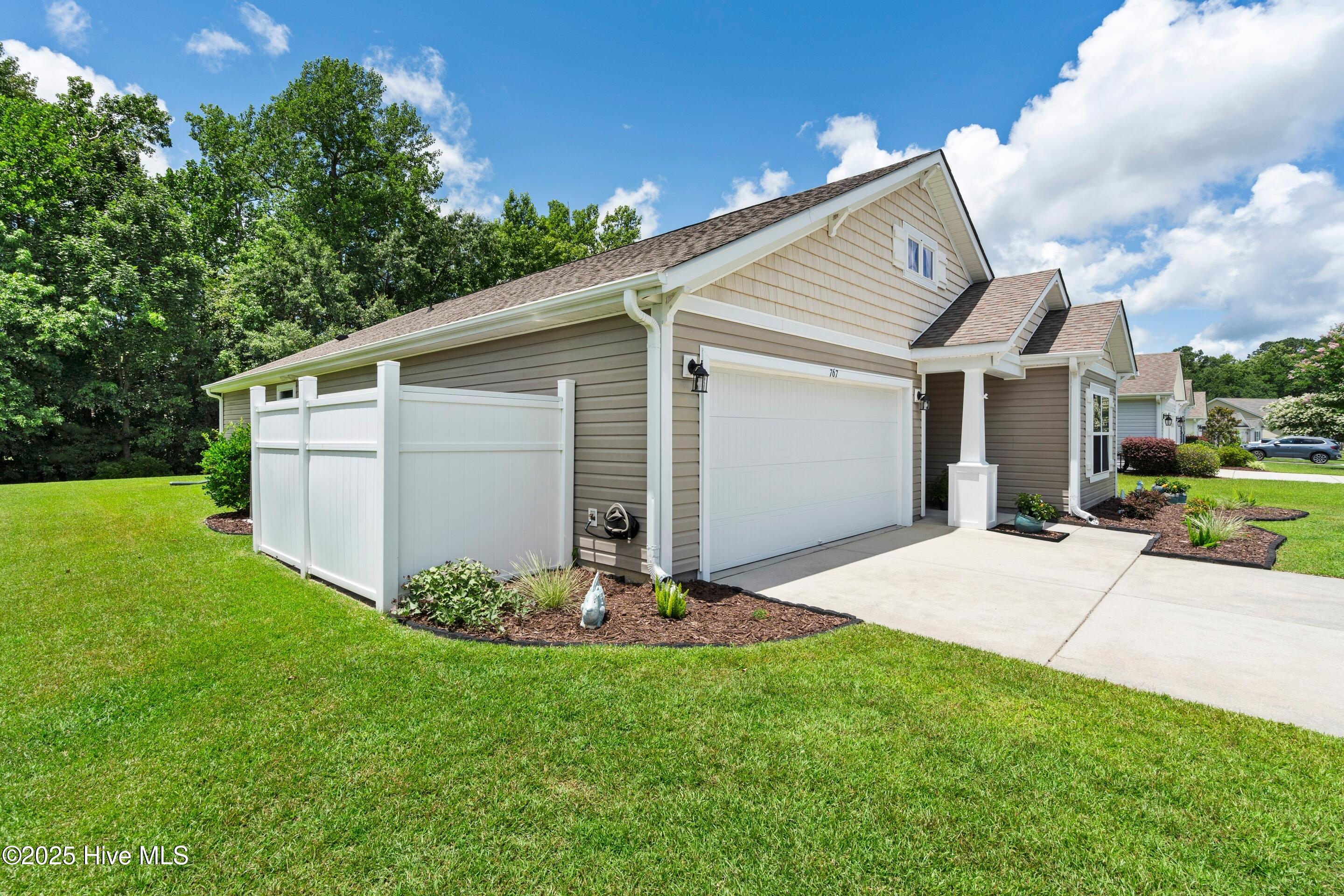 100517079 | Photo 54