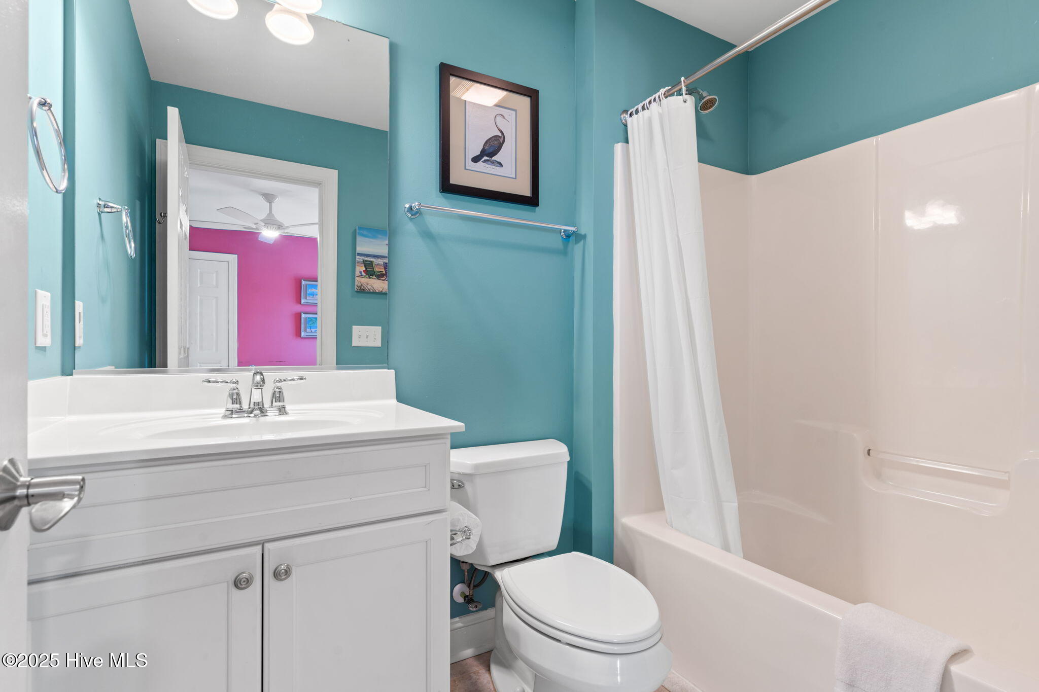 100542576 | Photo 56