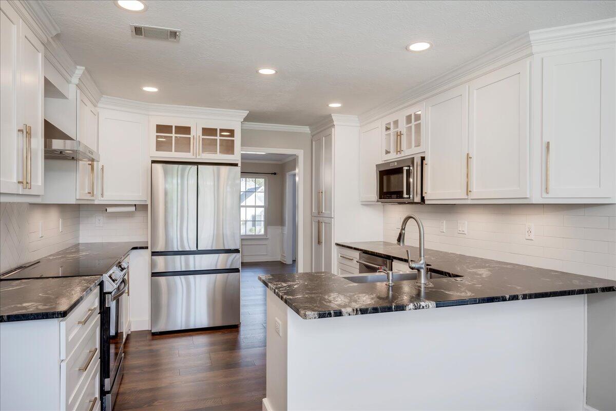 4885 Rolling Hill Road
