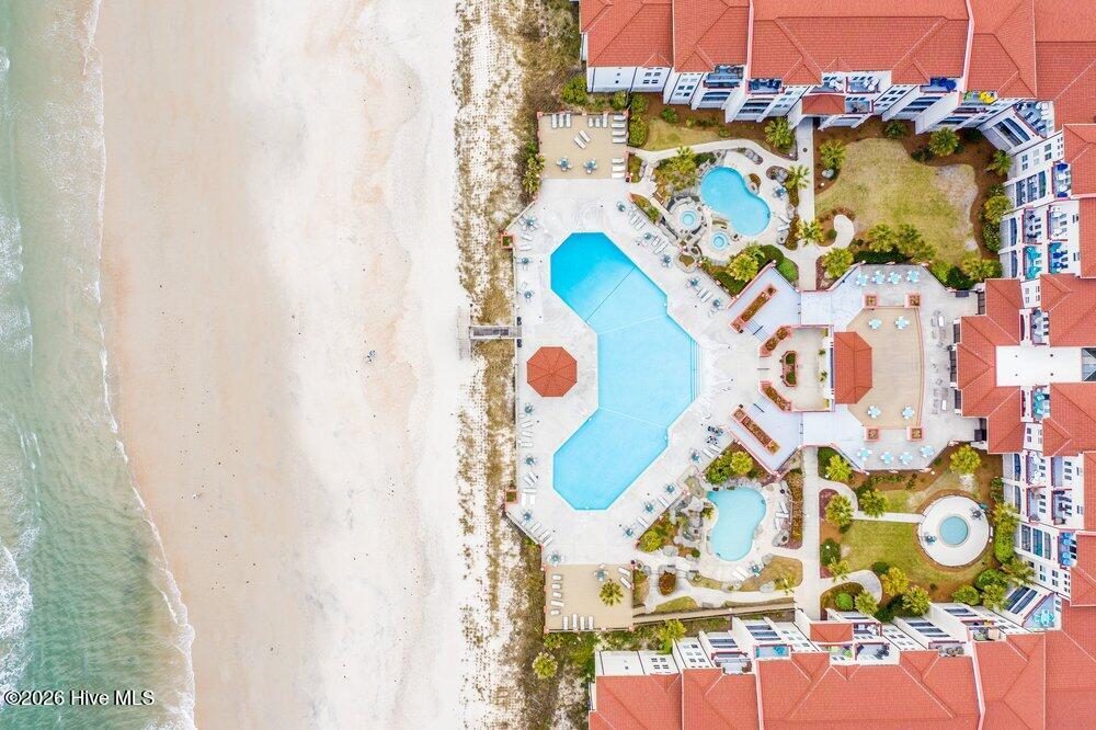 100569395 | Photo 43