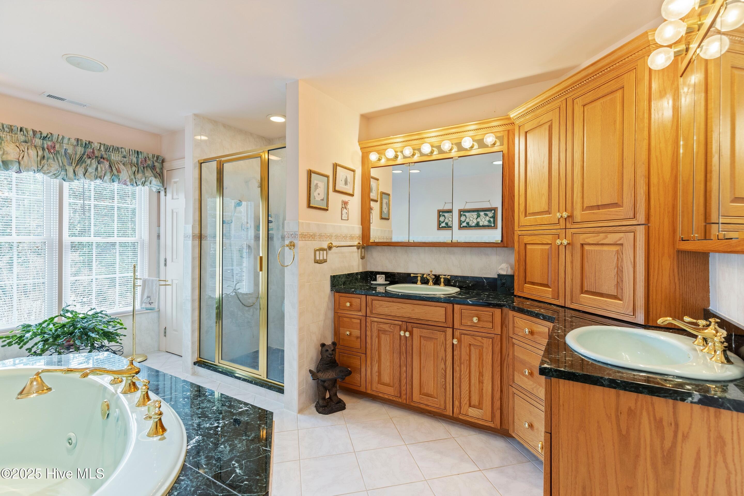 100545020 | Photo 23