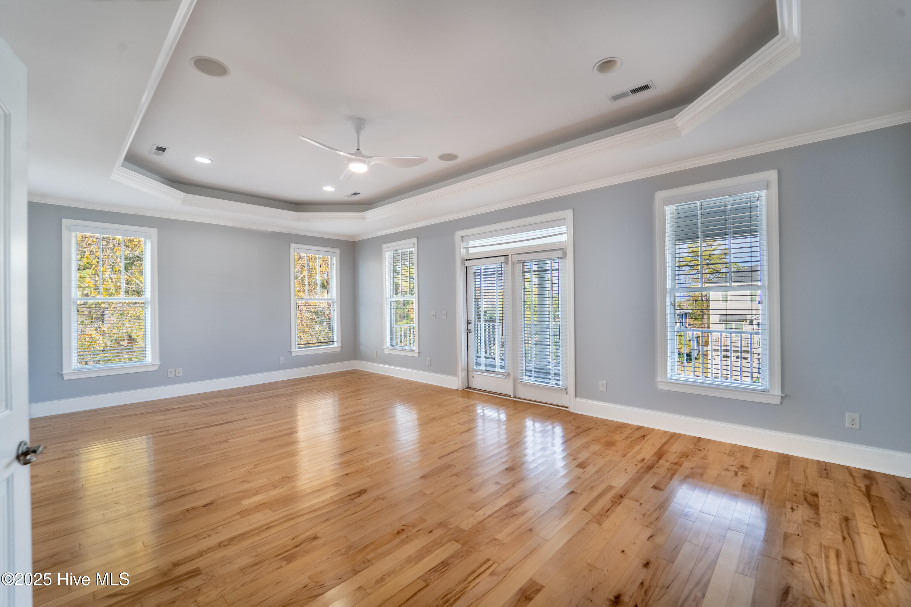 100544642 | Photo 21