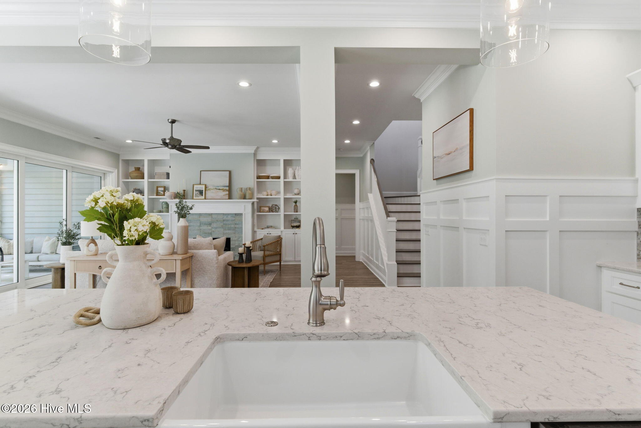 100569885 | Photo 14