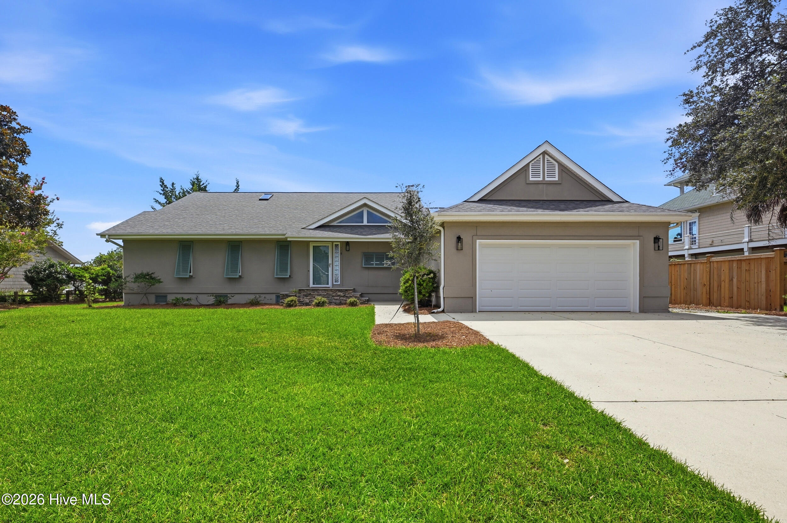 2nd image of 119 Sound View Dr, Hampstead, NC 28443 | MLS# 100594445