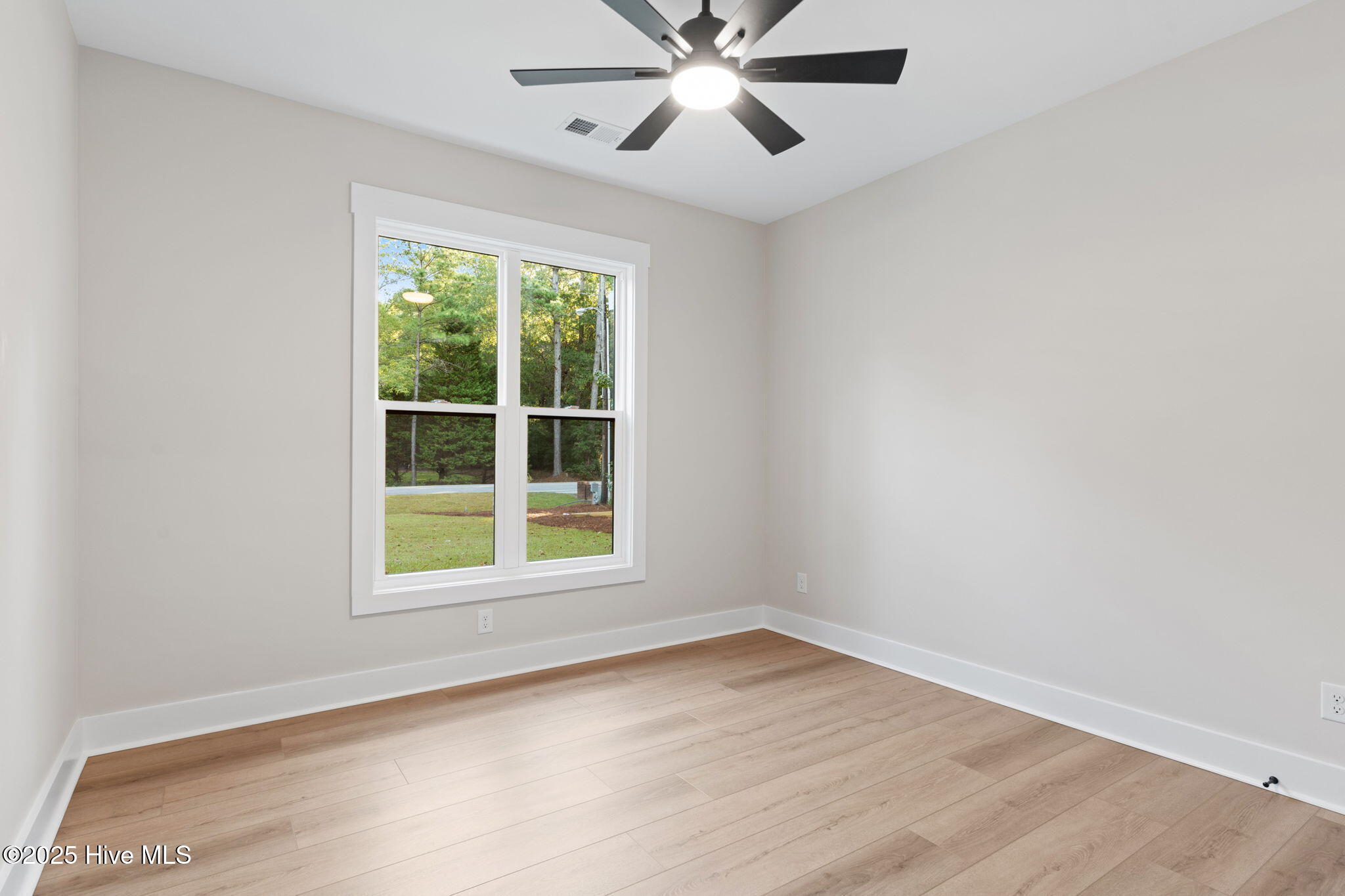 100537553 | Photo 40