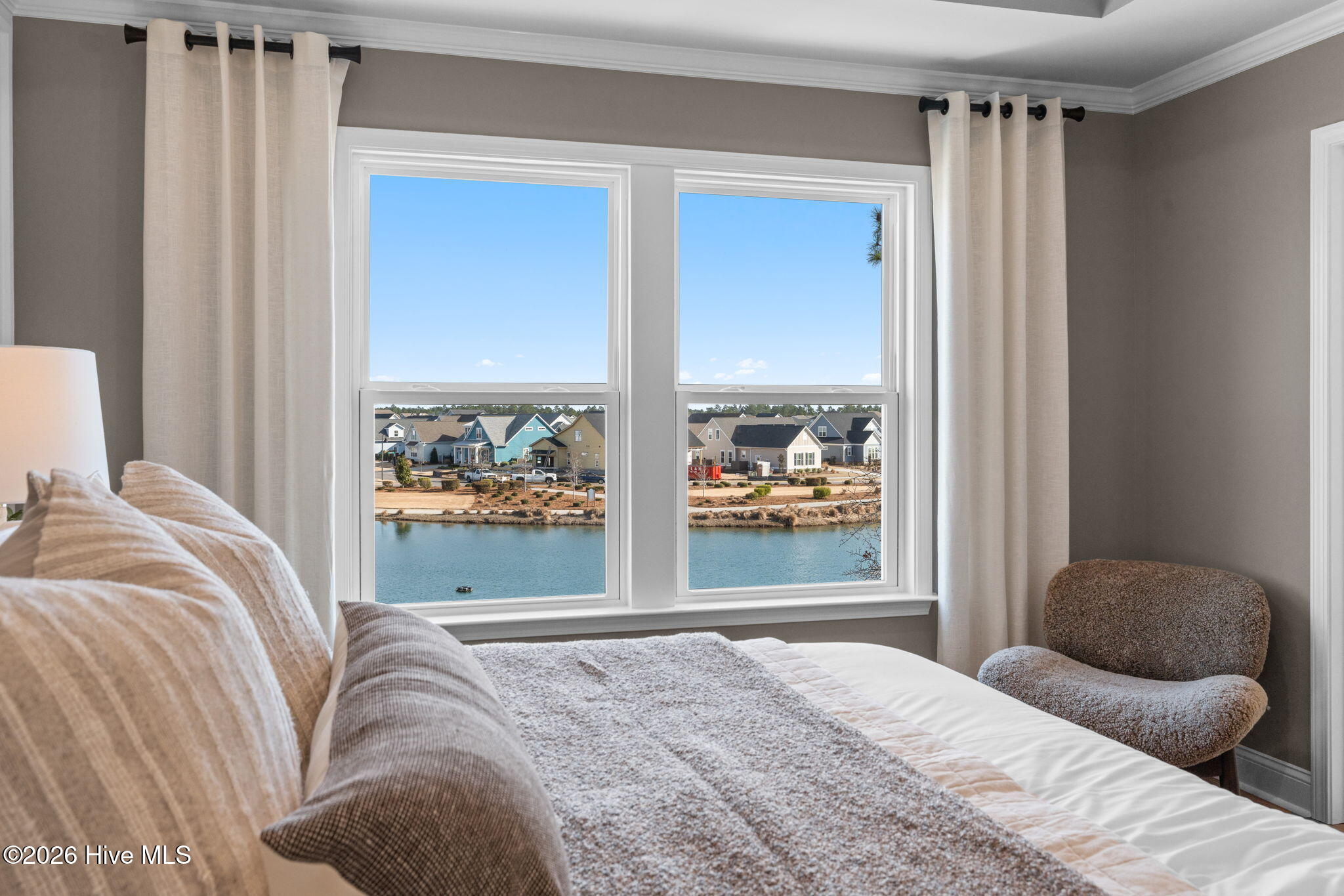 100560253 | Photo 26