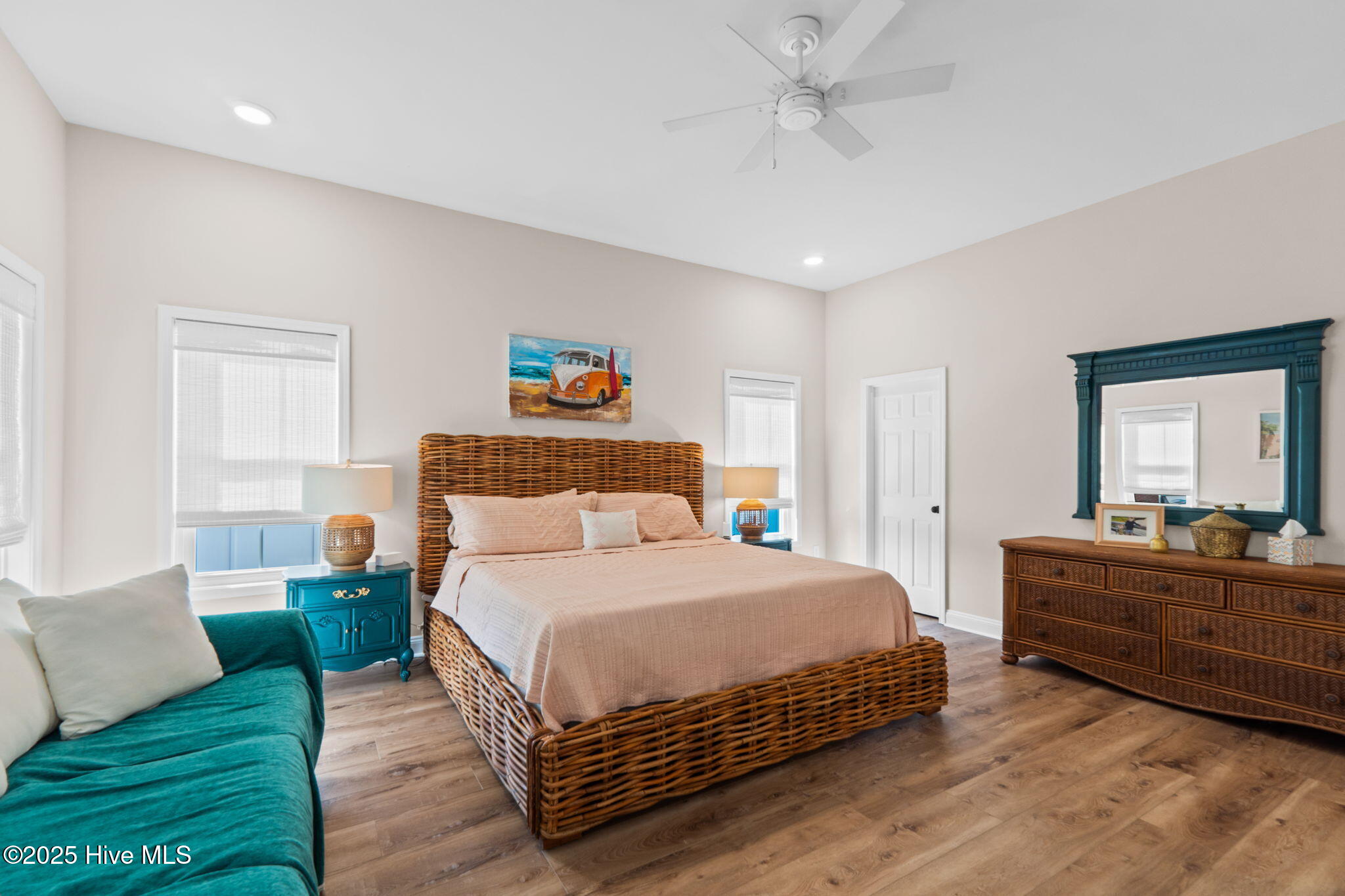 100496086 | Photo 28