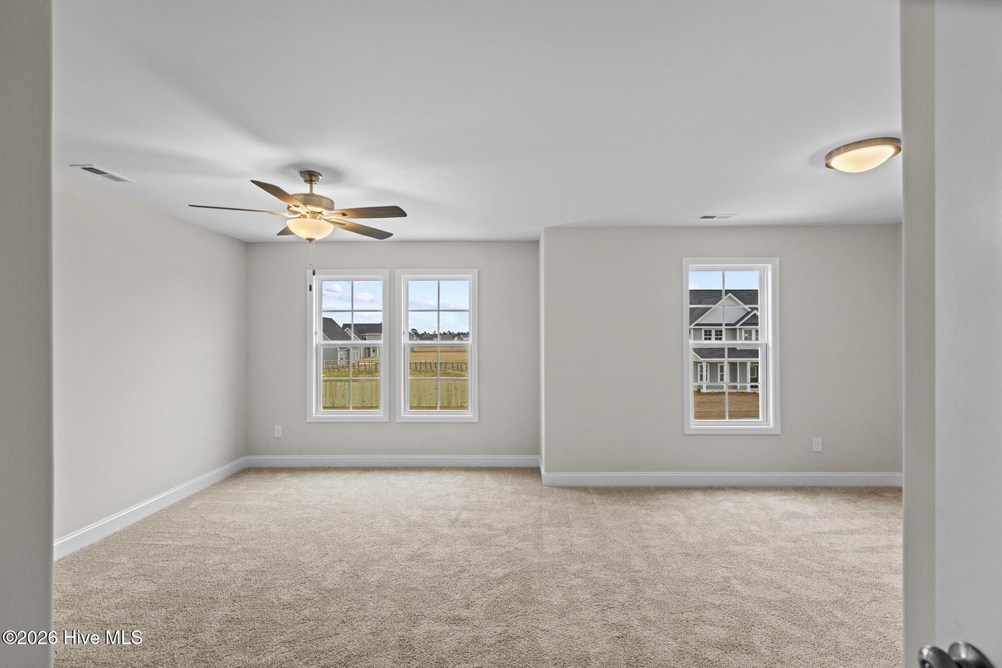 100544641 | Photo 24