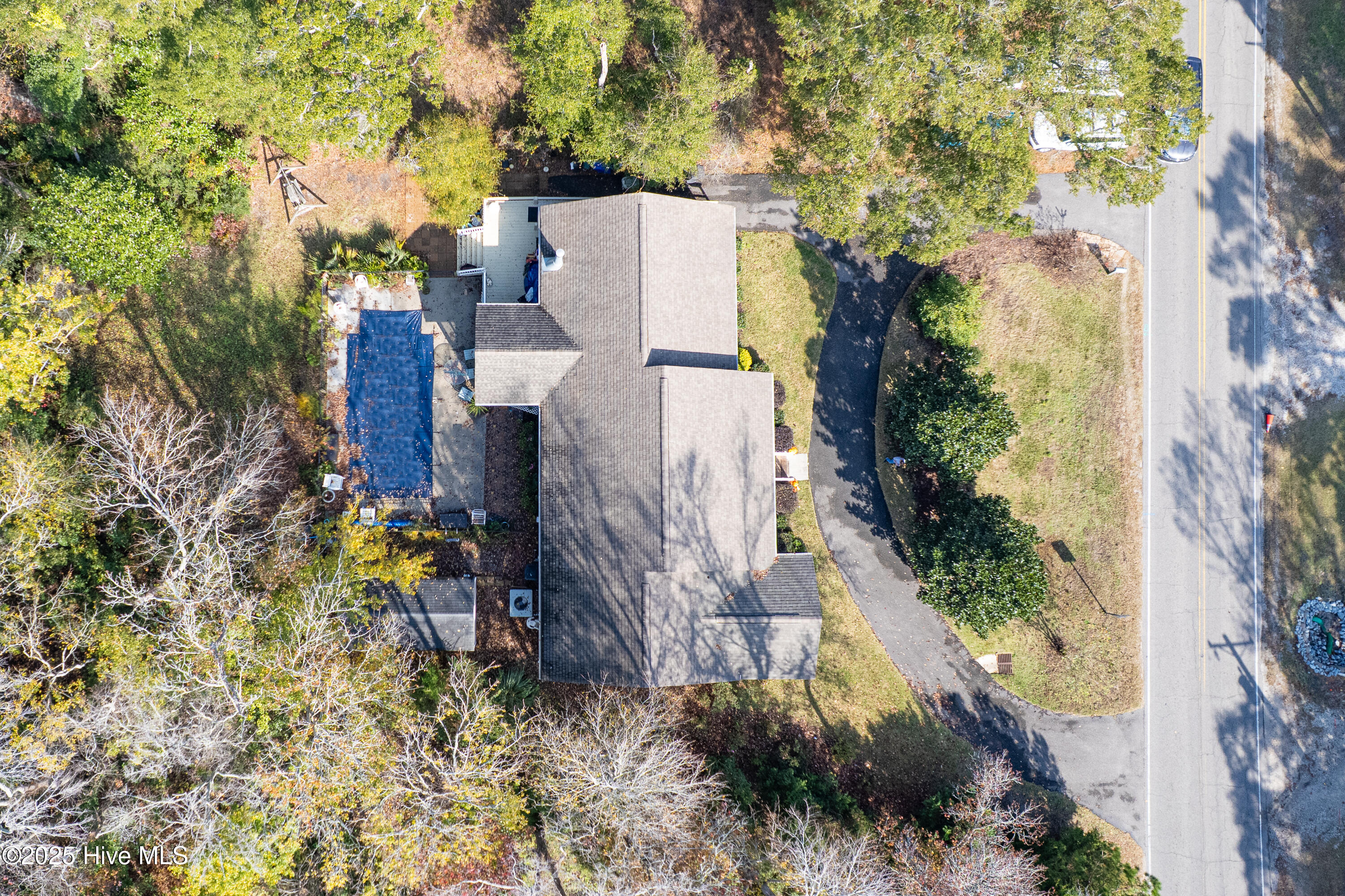 100543271 | Photo 46