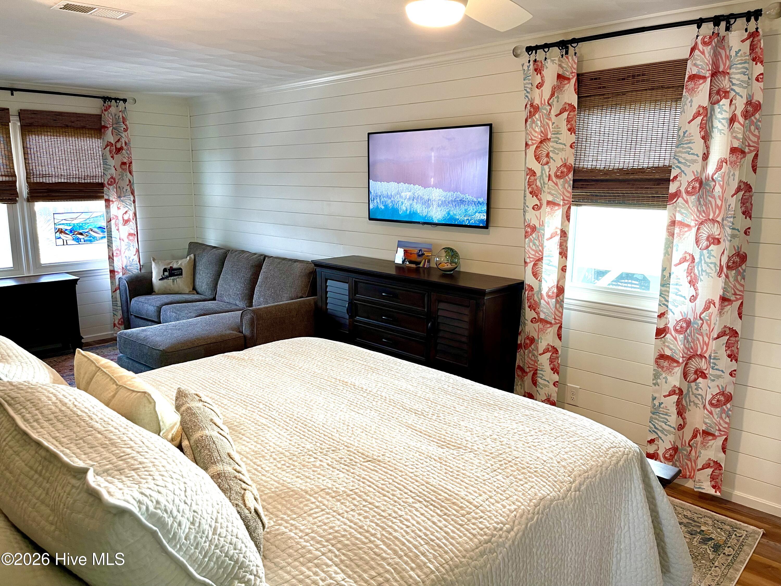 100552615 | Photo 17