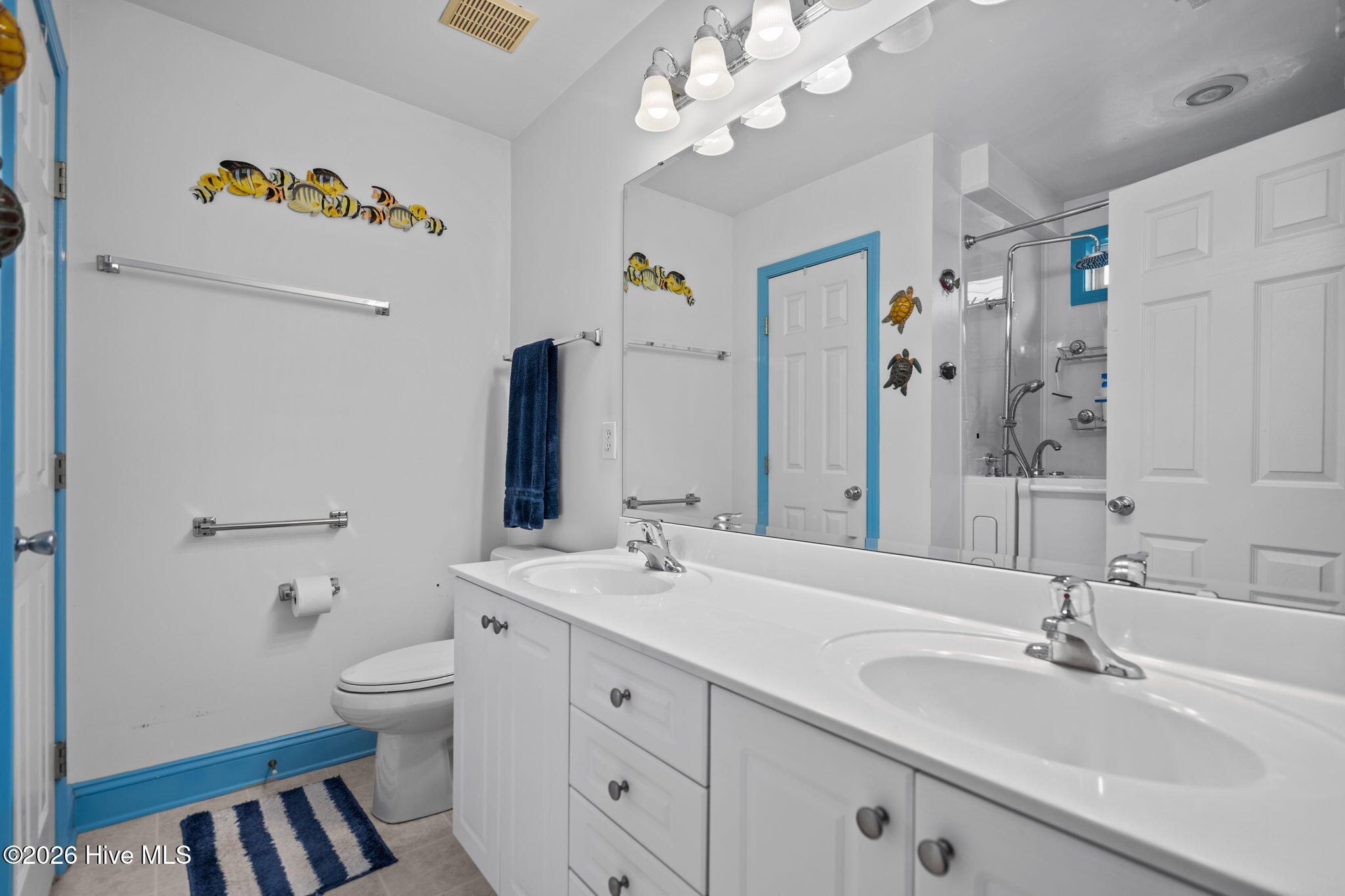 100552378 | Photo 41