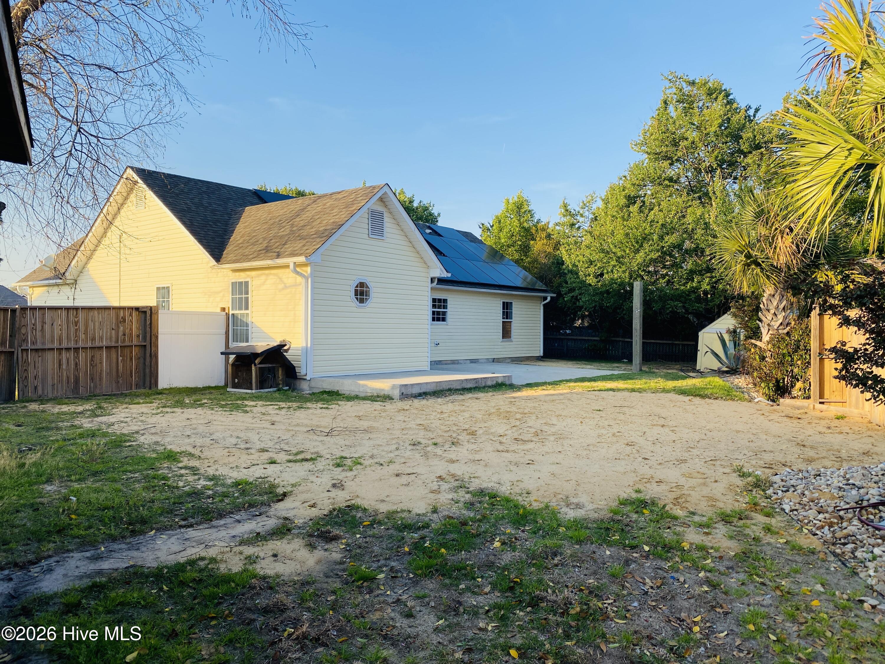 100562319 | Photo 17