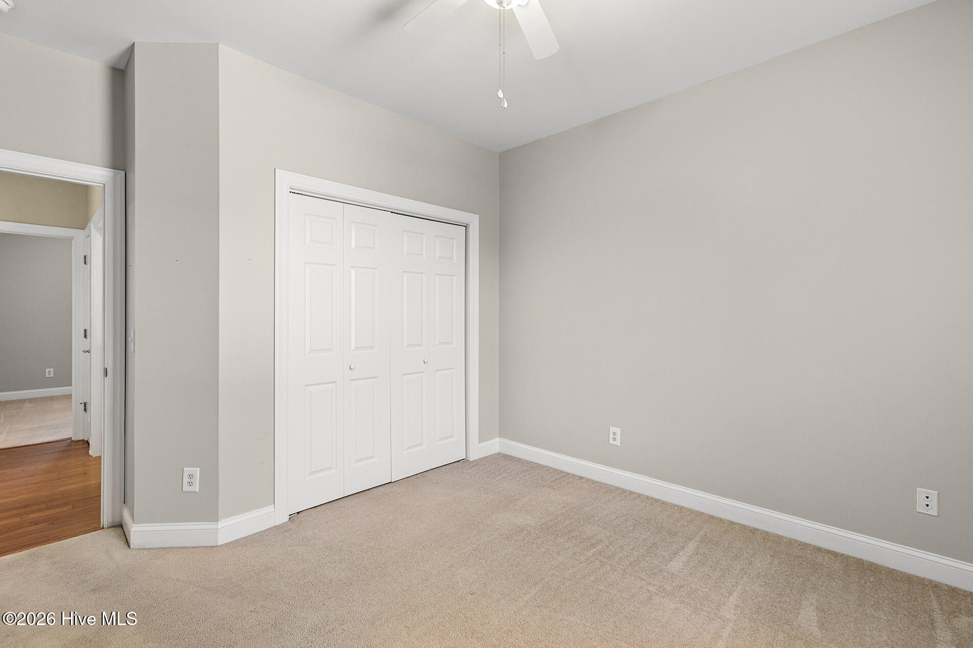 100569629 | Photo 22