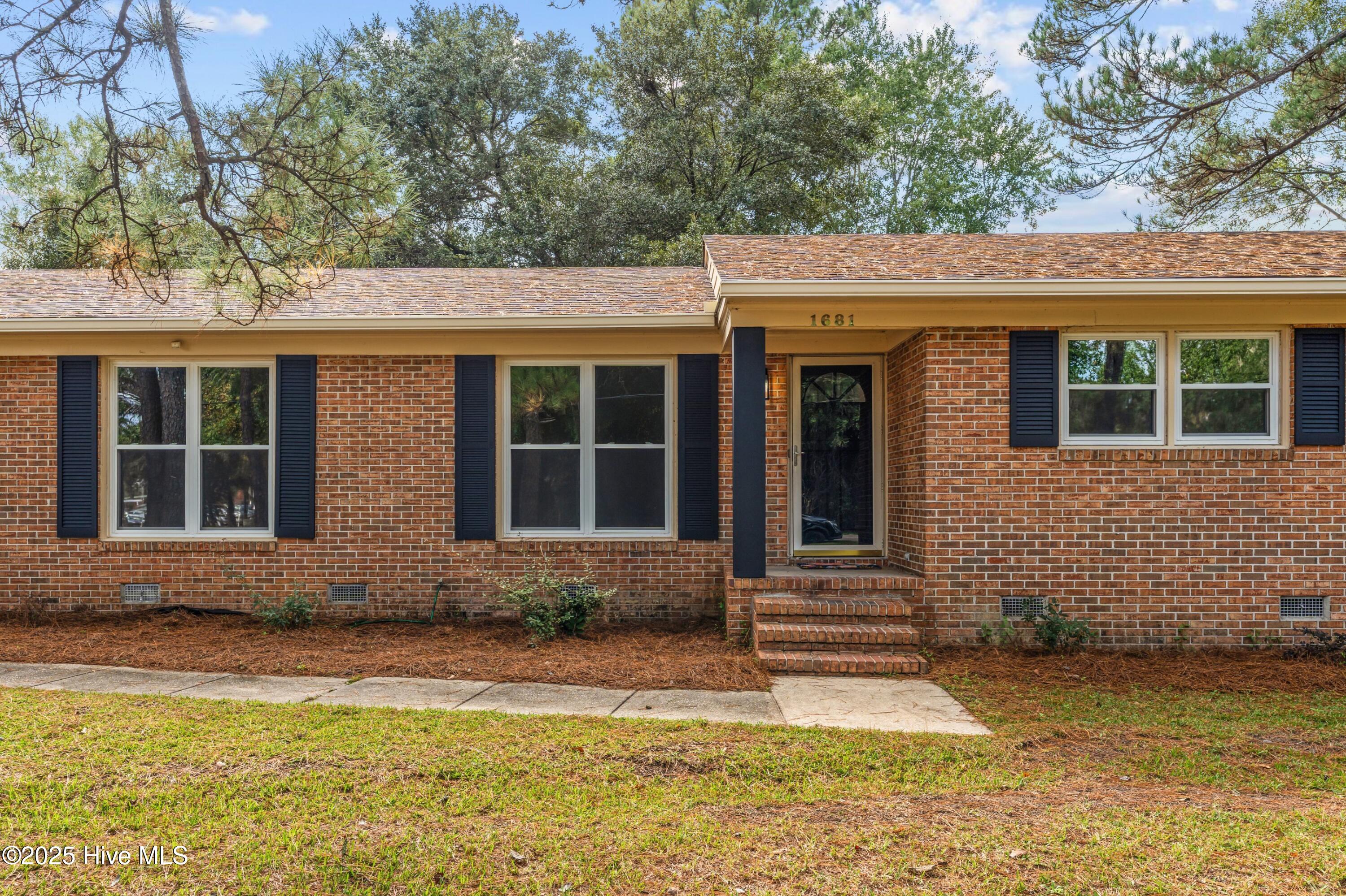 1681 Lincoln Road NE, Leland, NC 28451 – photo 6: 003-1681LincolnRoadNortheast-Leland-NC-2