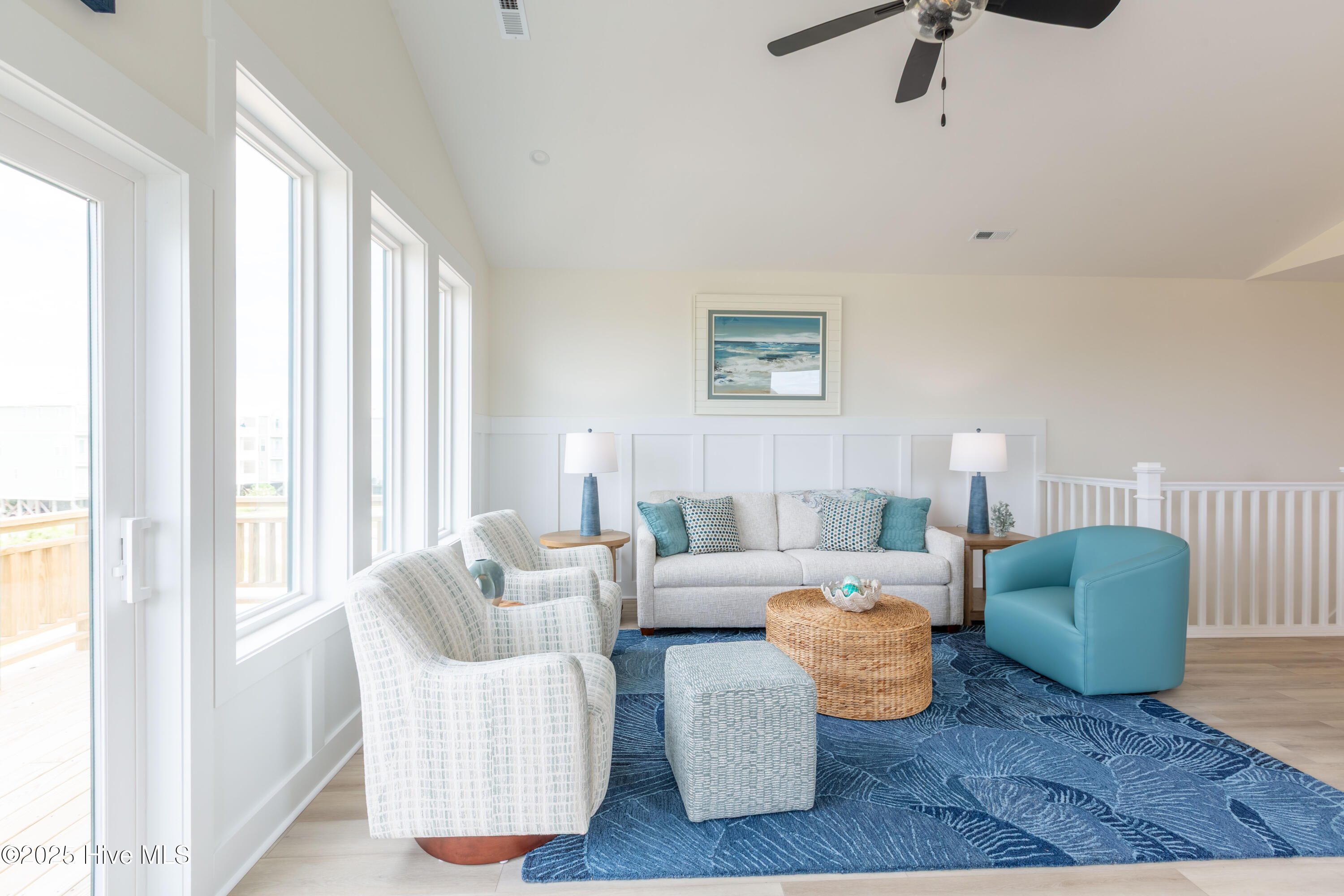 100545924 | Photo 15