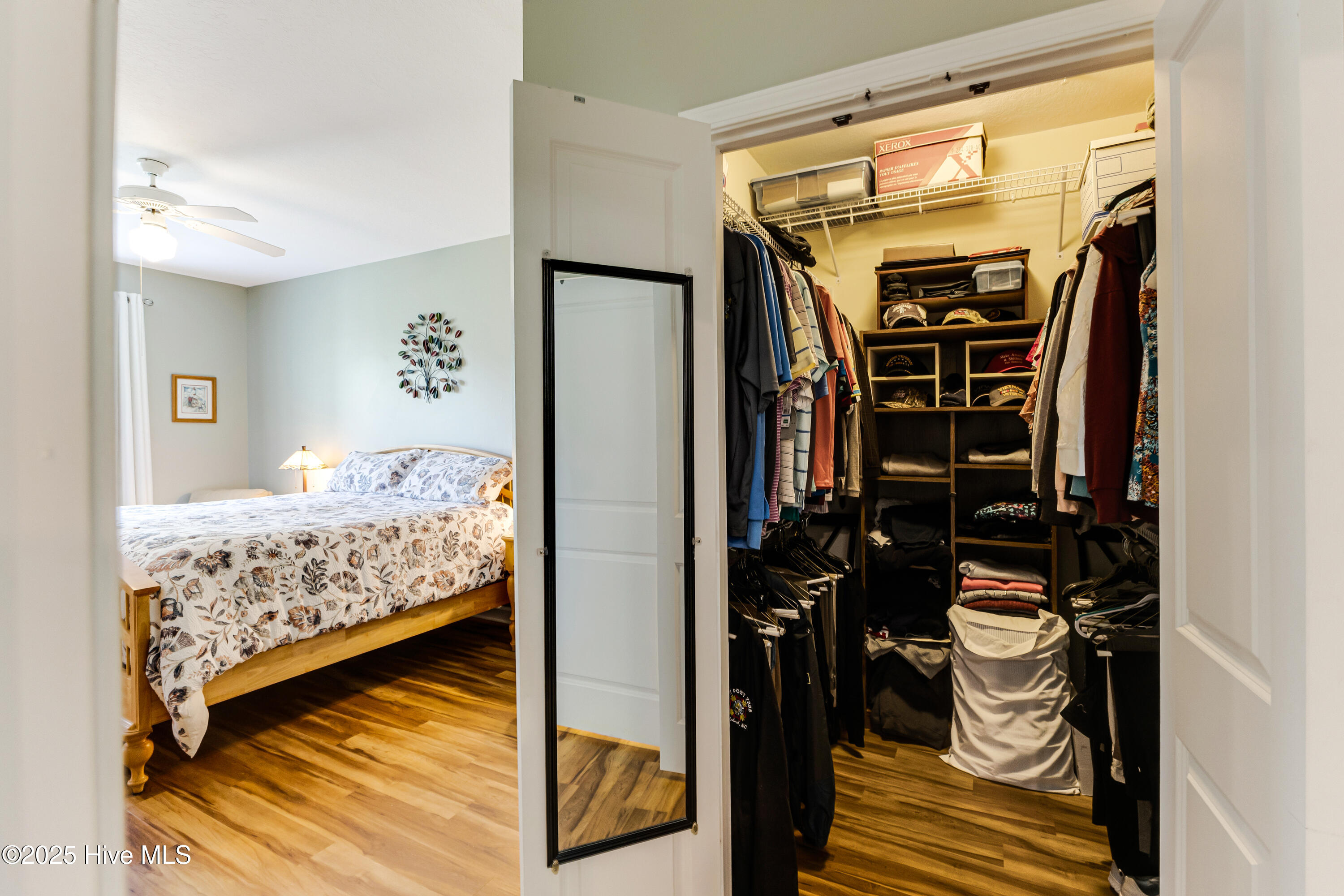 100507885 | Photo 15