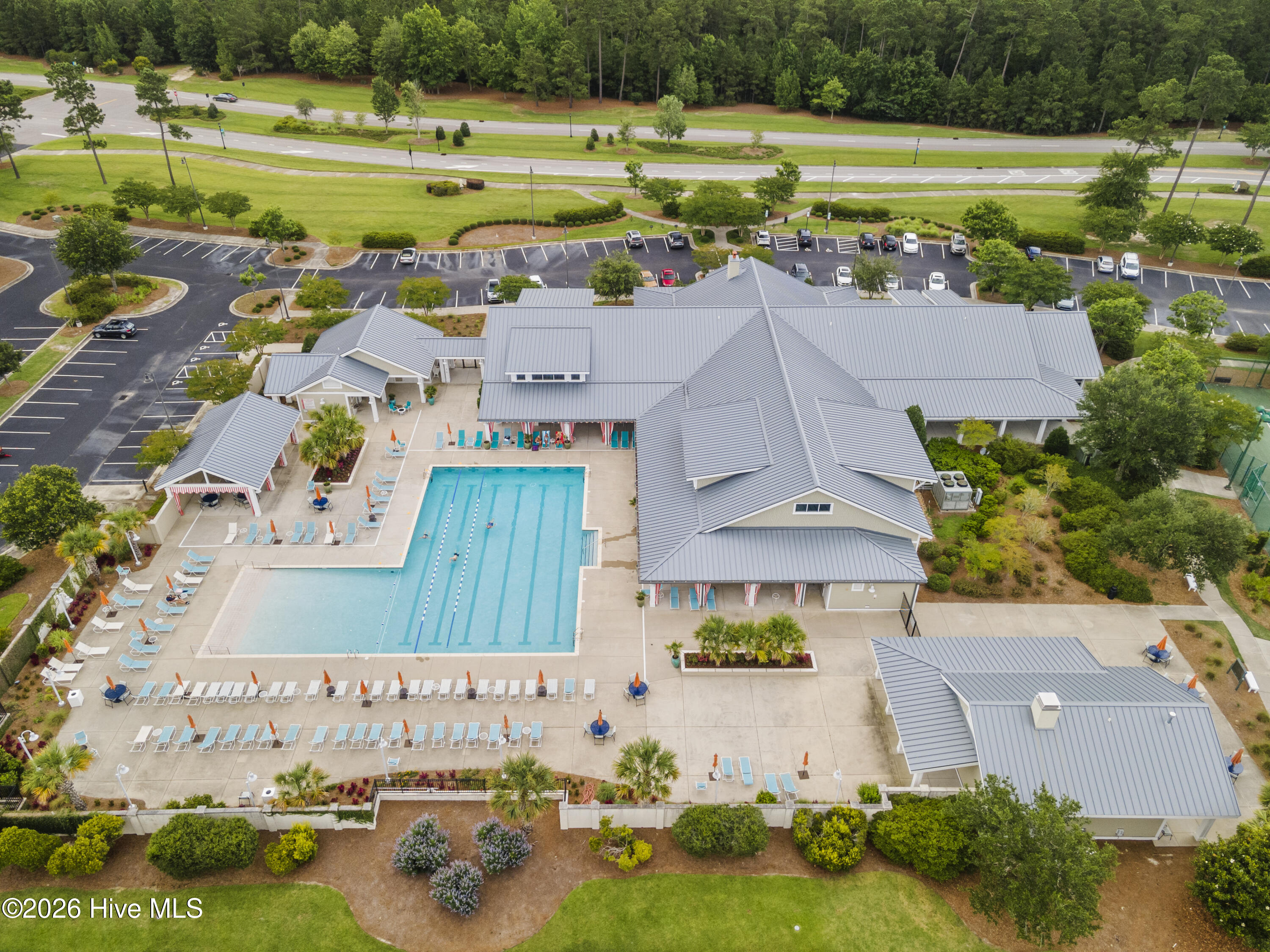 100564310 | Photo 70