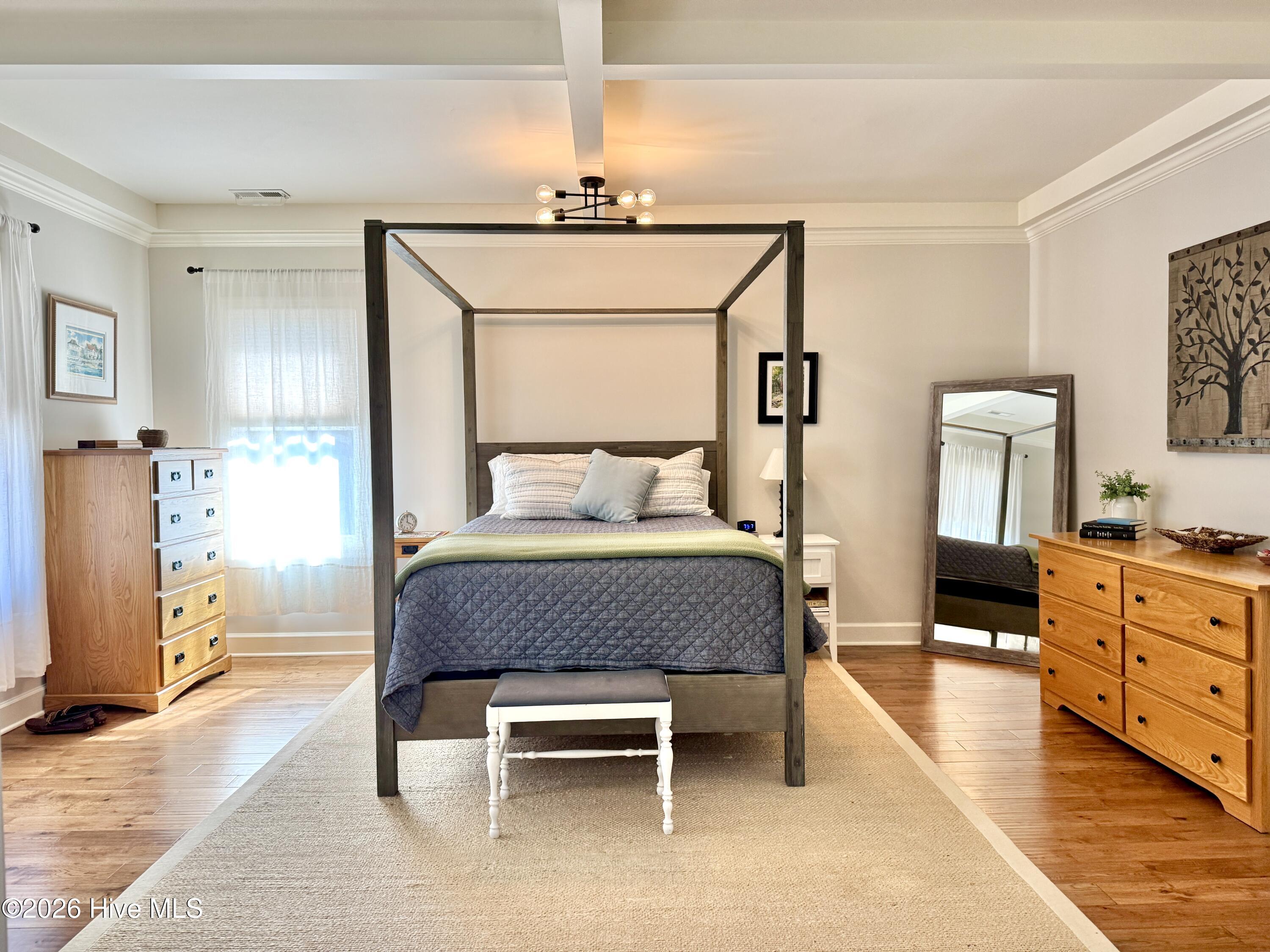 100565124 | Photo 32