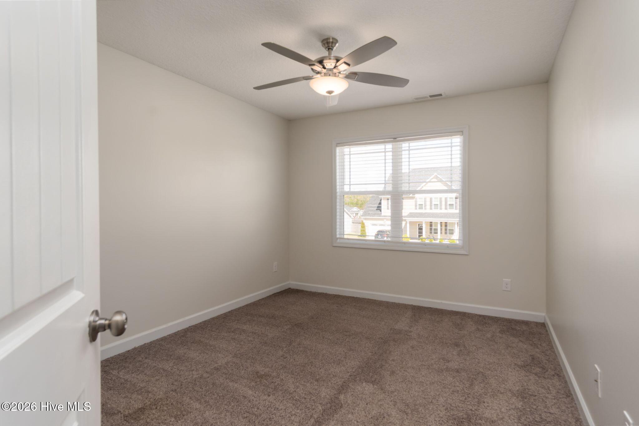 100566459 | Photo 32