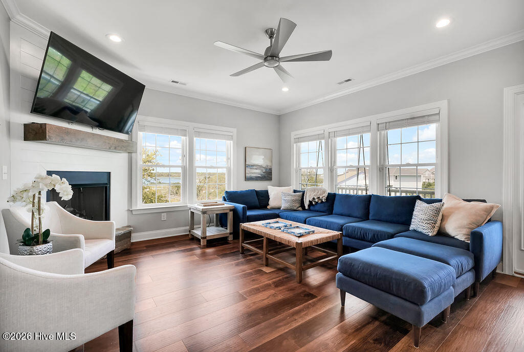 100566237 | Photo 26