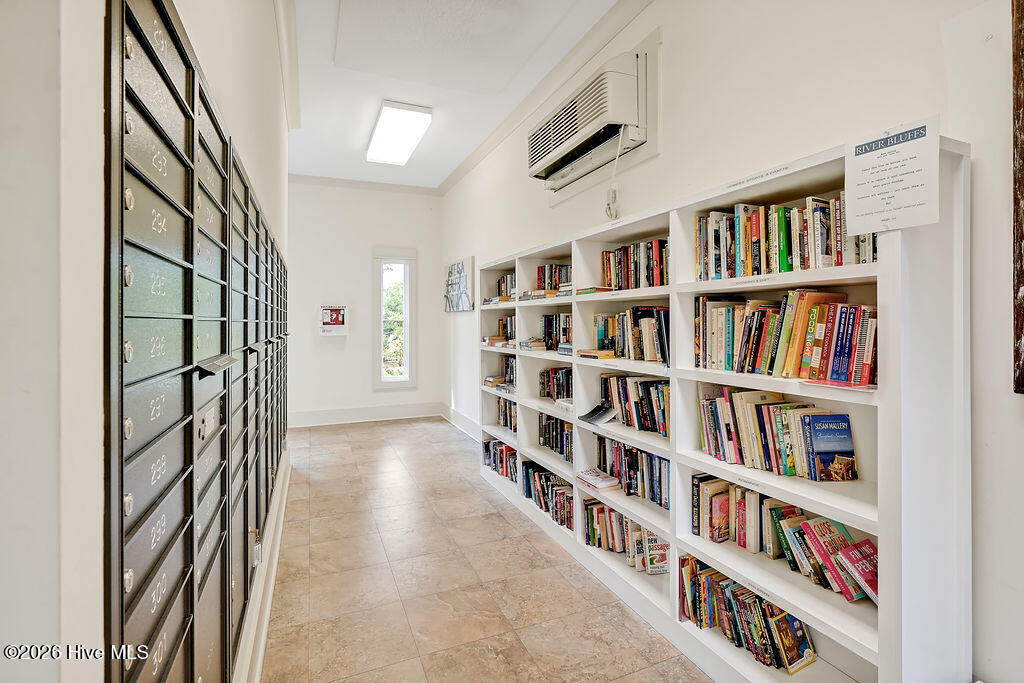 100549849 | Photo 53