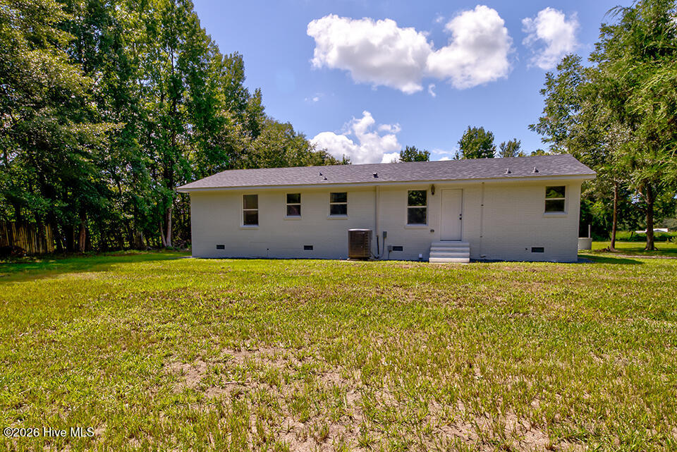 Exterior photo of 390 Newtown Loop Road, Atkinson, NC 28421. MLS: 100600405