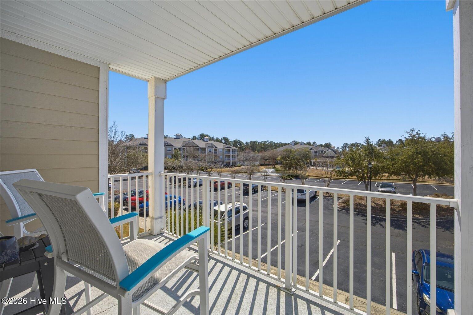 100558863 | Photo 28