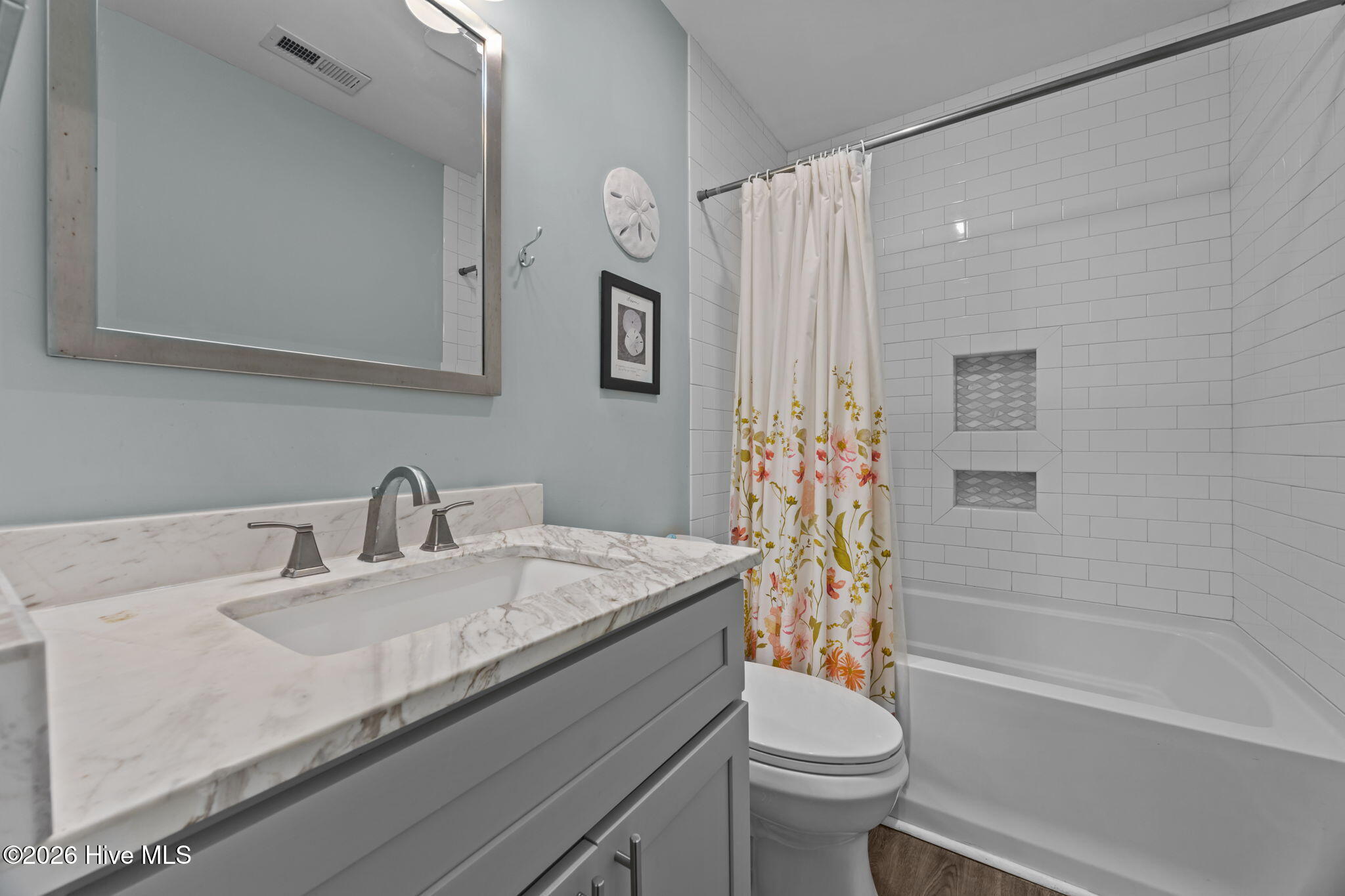 100551166 | Photo 28