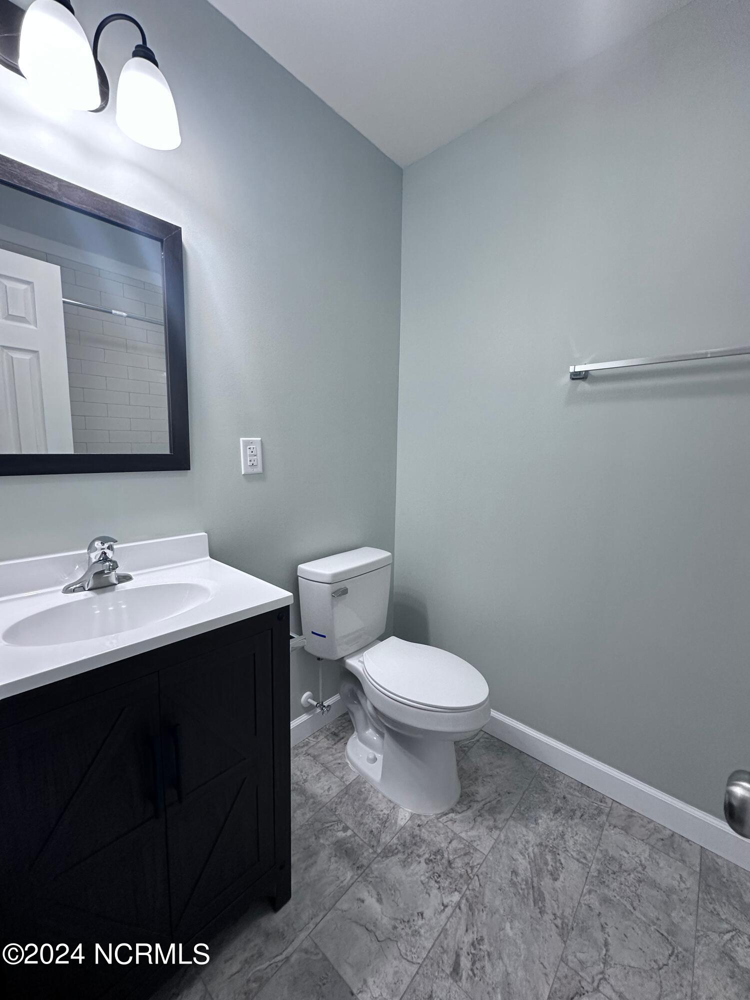 100563829 | Photo 19