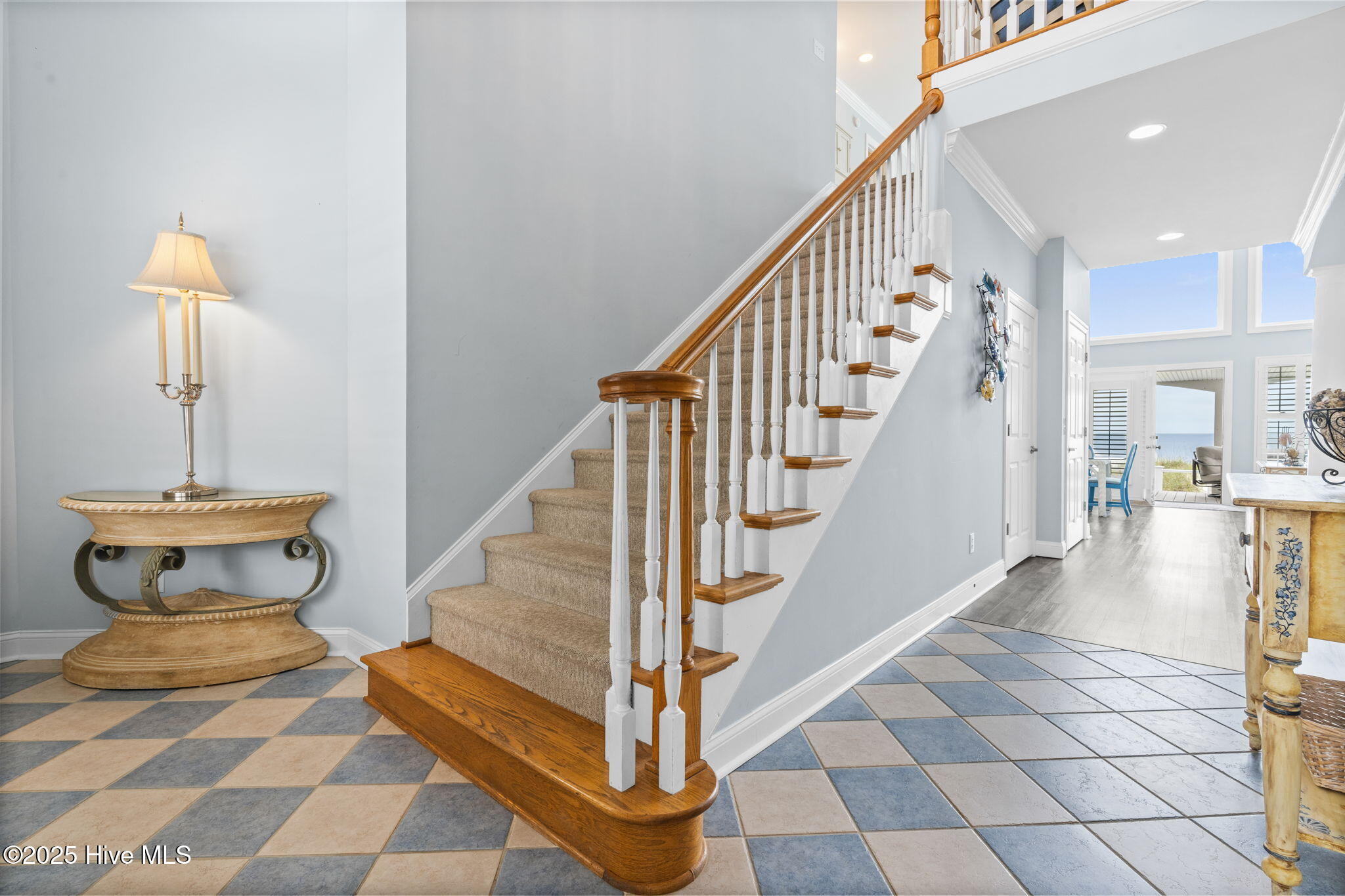 100498196 | Photo 10