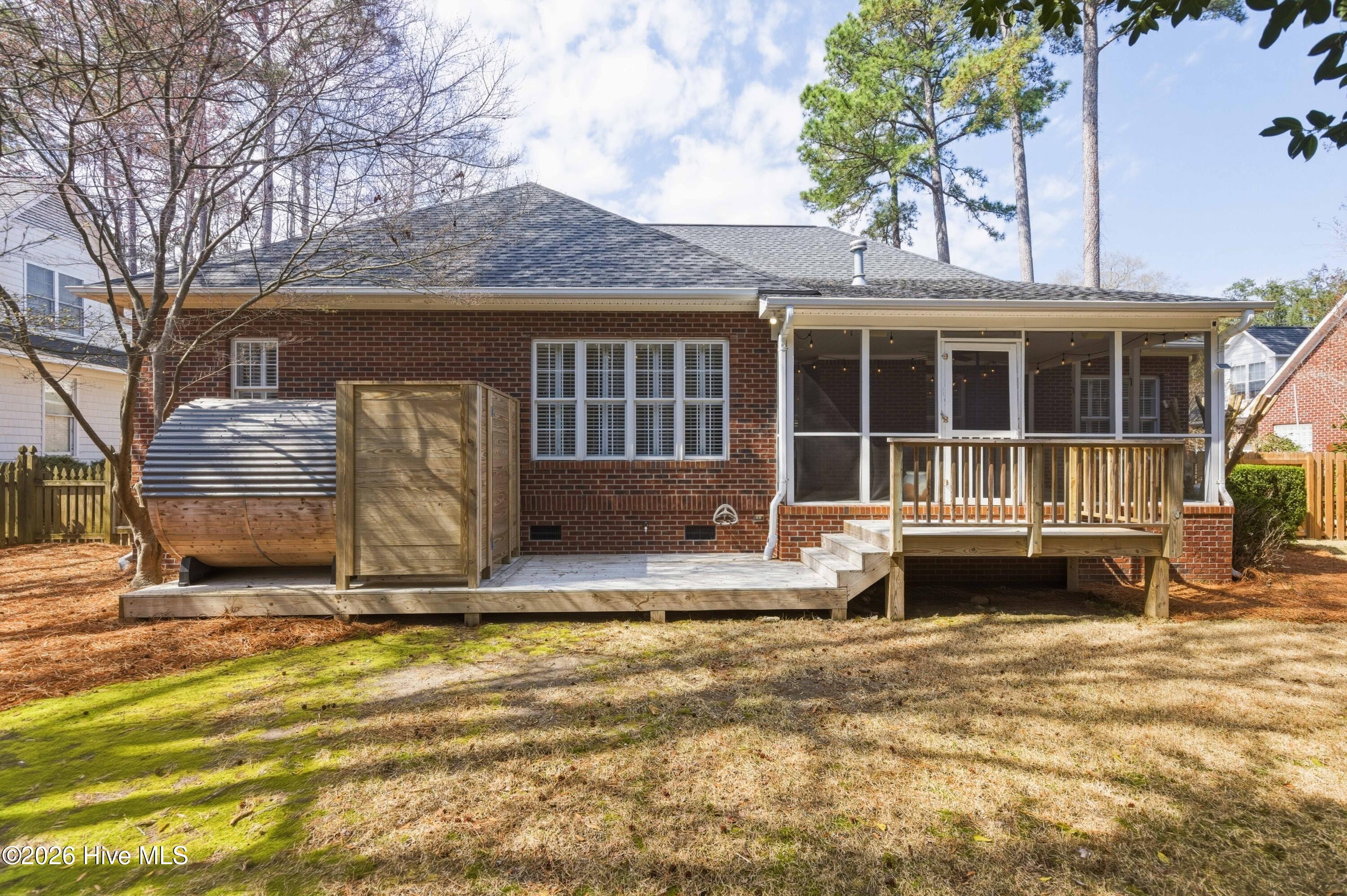 100560916 | Photo 81