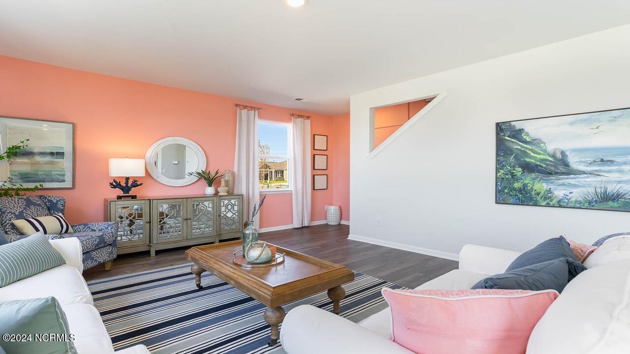 100555404 | Photo 11