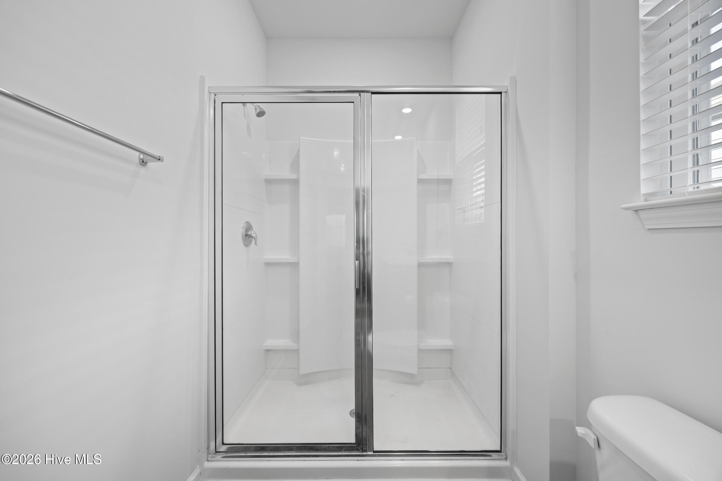 100549244 | Photo 13