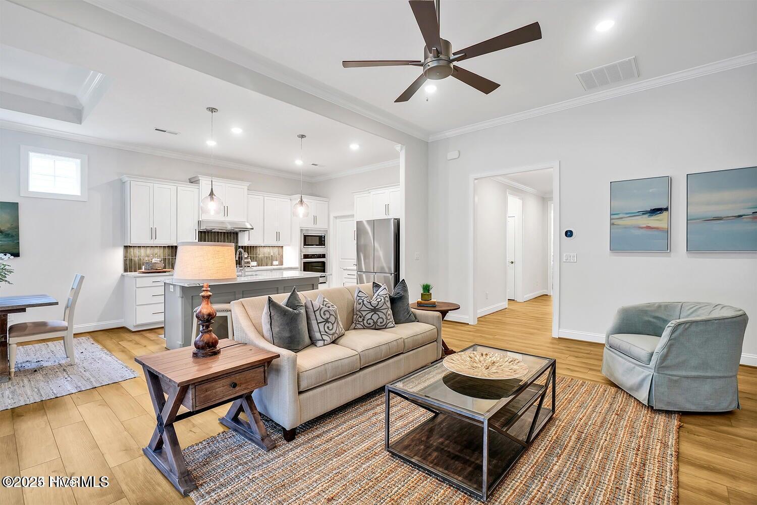 100536934 | Photo 15