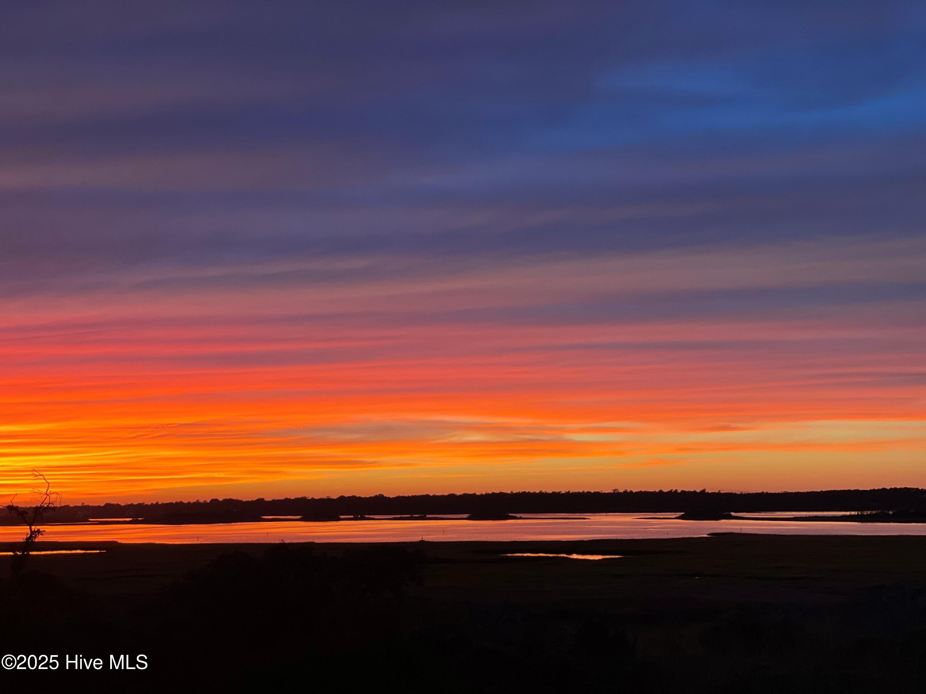 100535600 | Photo 54